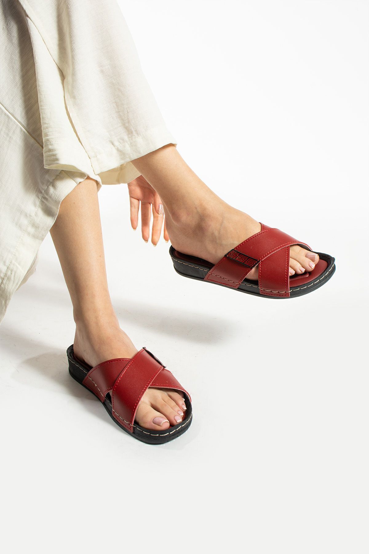 Moda Devrin-Gz12668 Red Cross Anatomical Sole Slippers 6