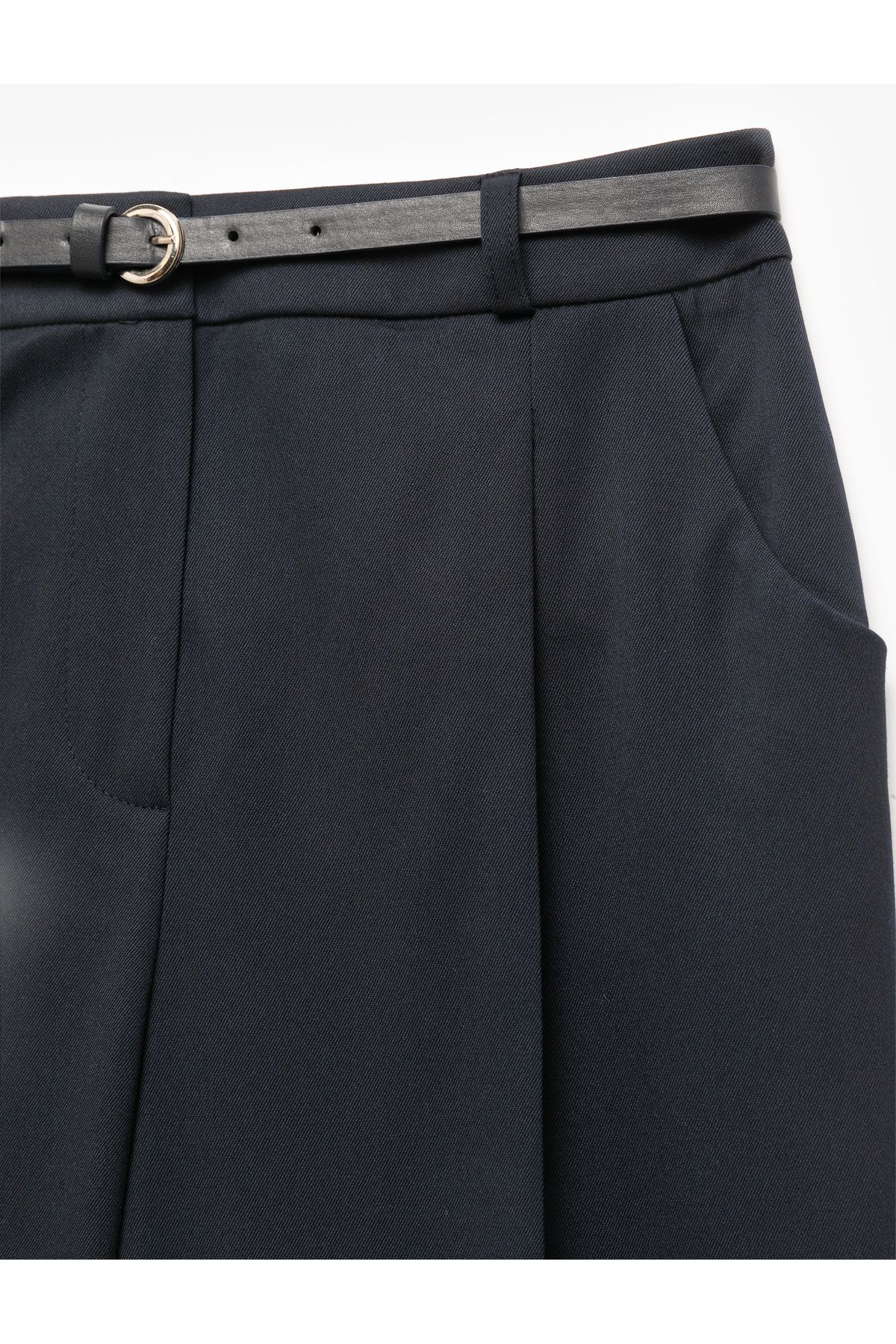 Koton-High Waist Oversize Cigarette Pants with Belt and Pockets 5