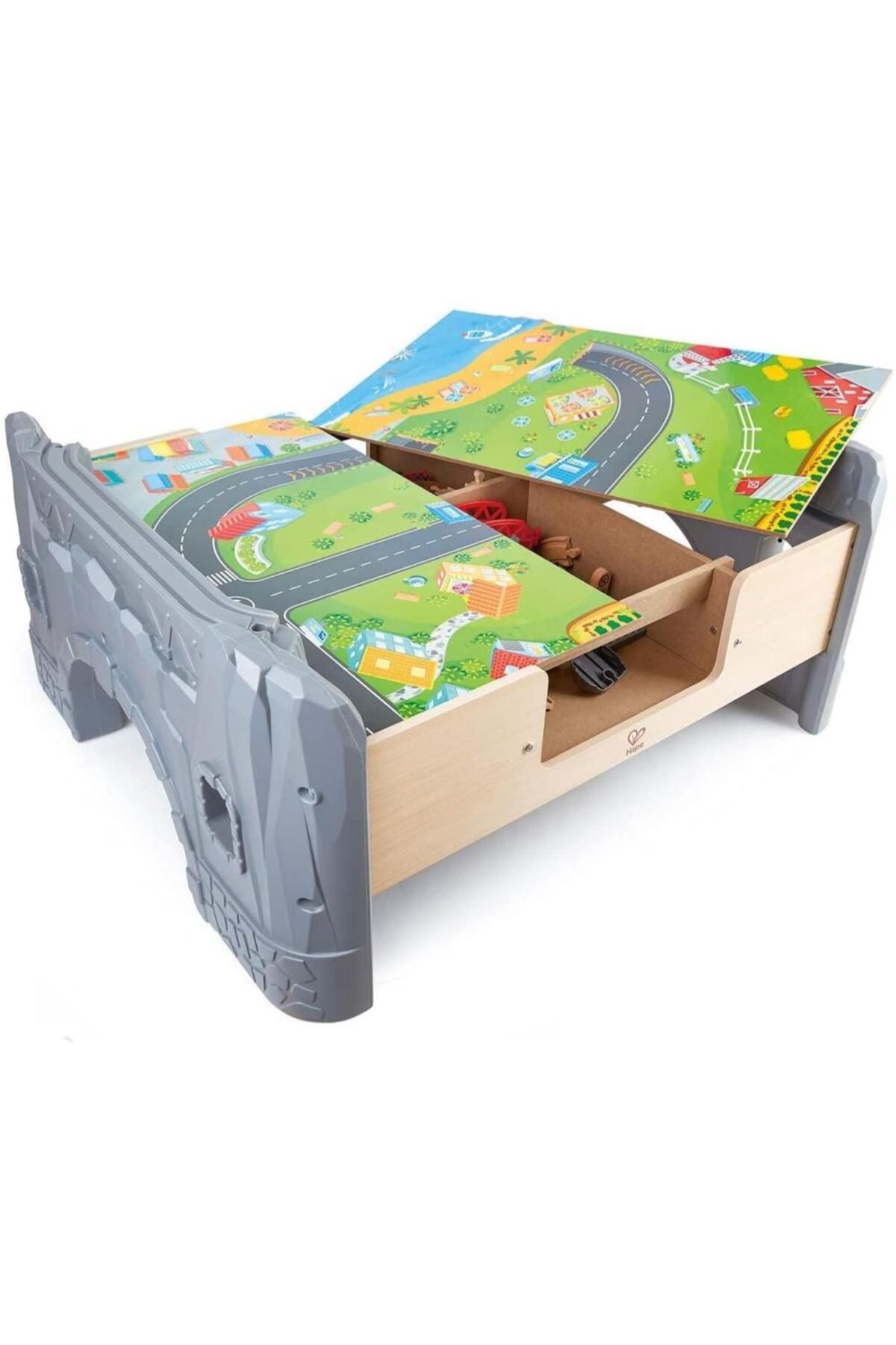 Hape-Train set with table 3