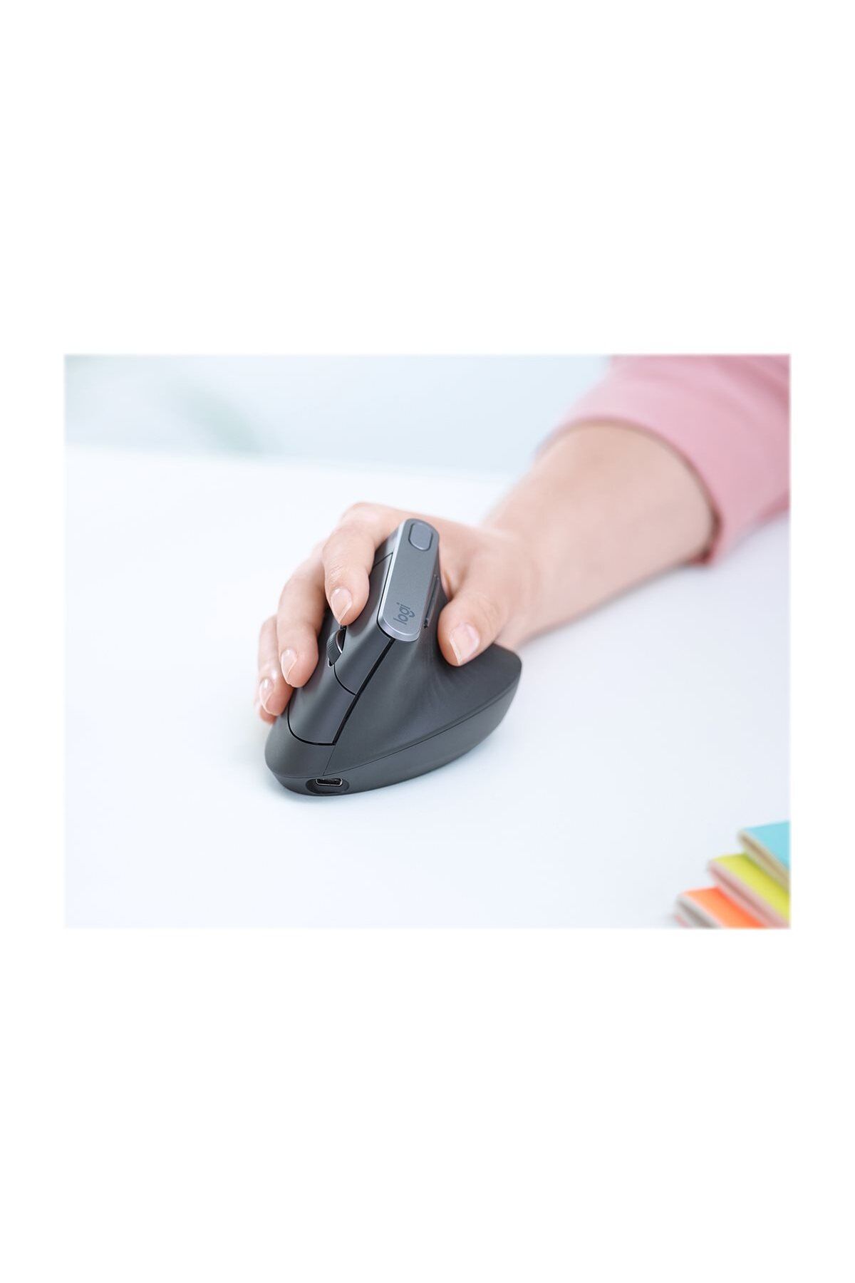 logitech-| Ergonomiczna mysz | MX VERTICAL | Bezprzewodowa | USB, Bluetooth | Grafitowa 9