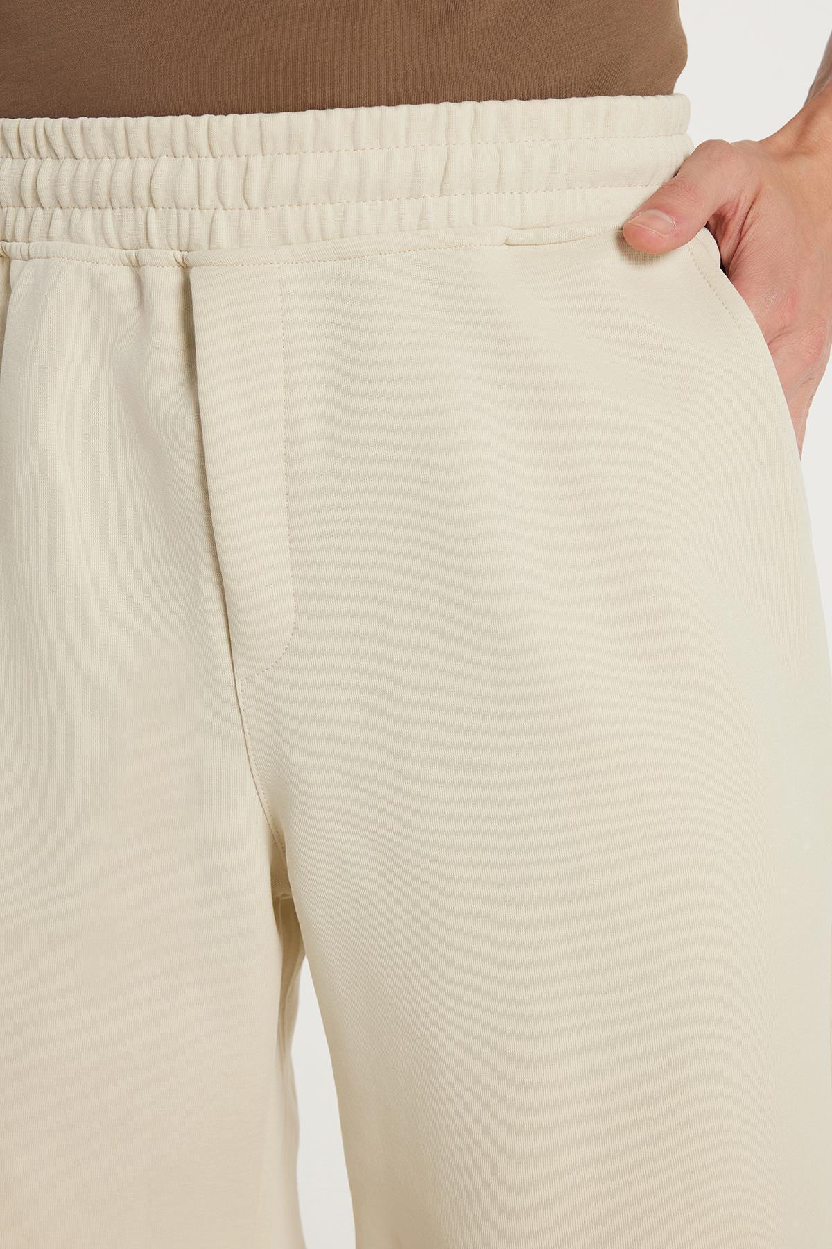 Tudors-Men's Regular Fit Classic Cut 3-Pocket Ecru Shorts with Elastic Waist 3