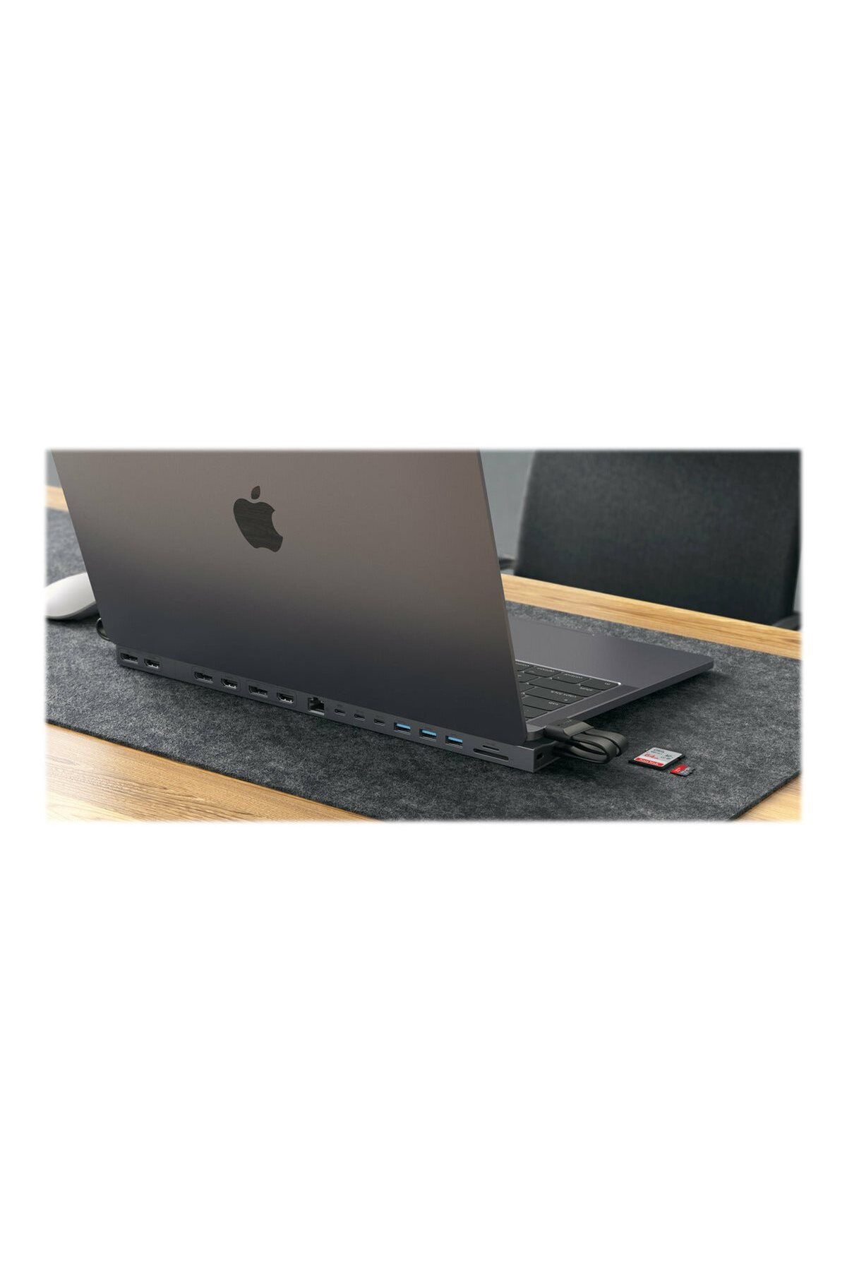 3DHyperStudio-Hyper HyperDrive Triple-4K Docking - For Intel & M1/M2 Pro/Max MB Pro 8