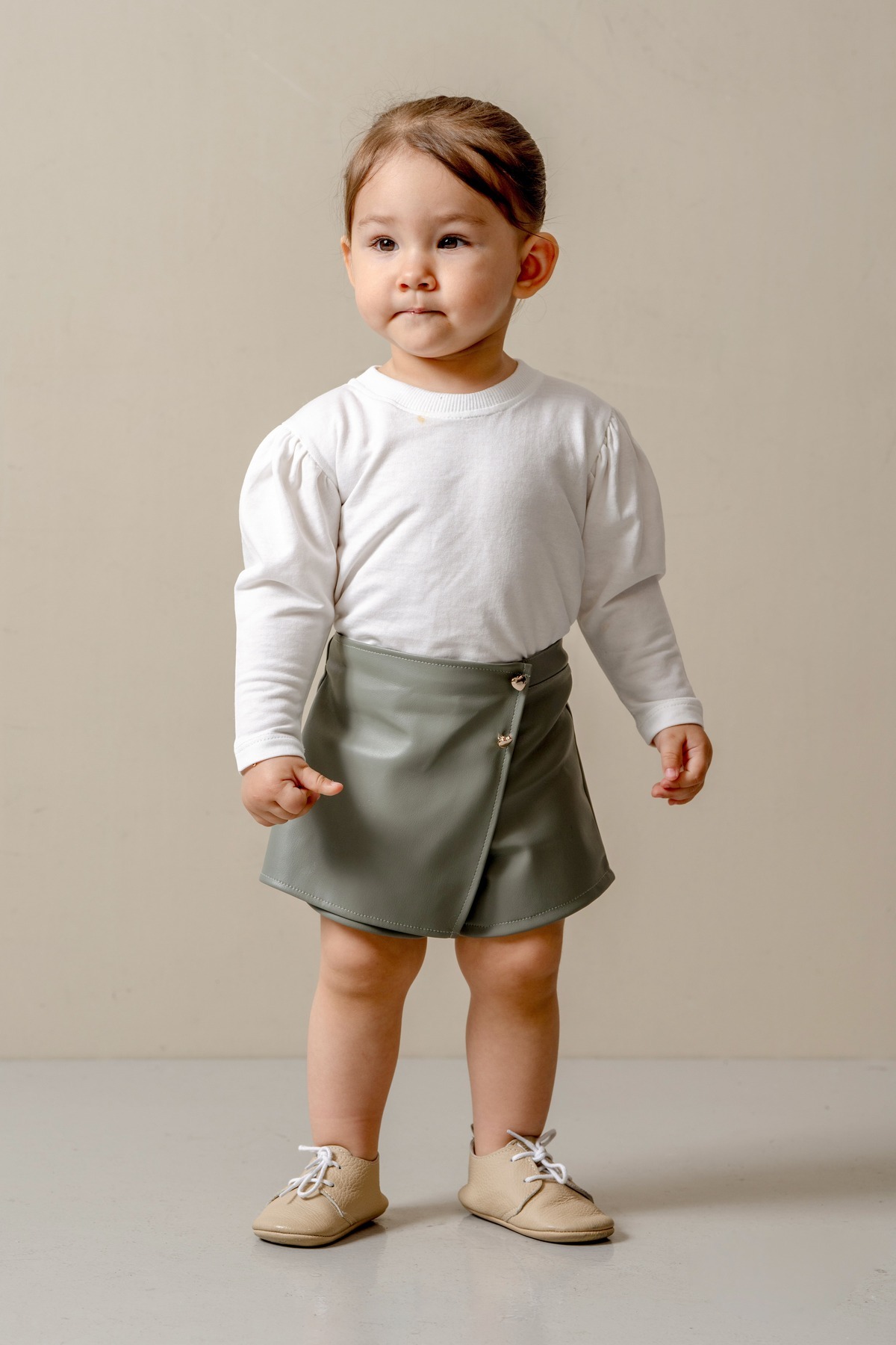 JNF kids Kız Bebek Yelekli Deri Şort Etekli 3’lü Takım fotoğrafı 6 (önizleme)