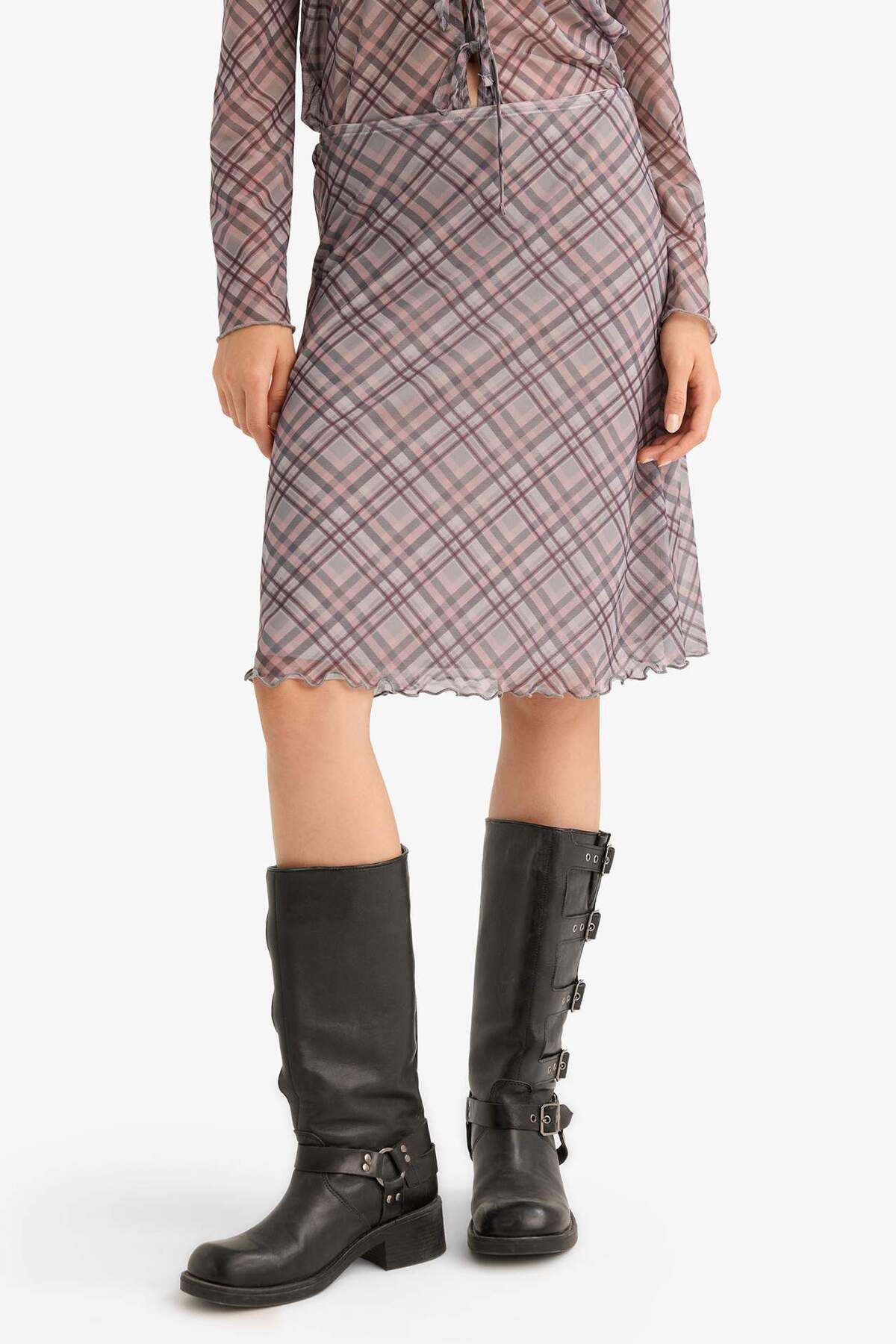 DeFacto-A Form Checked Regular Waist Tulle Midi Skirt F7790Ax25Au 1