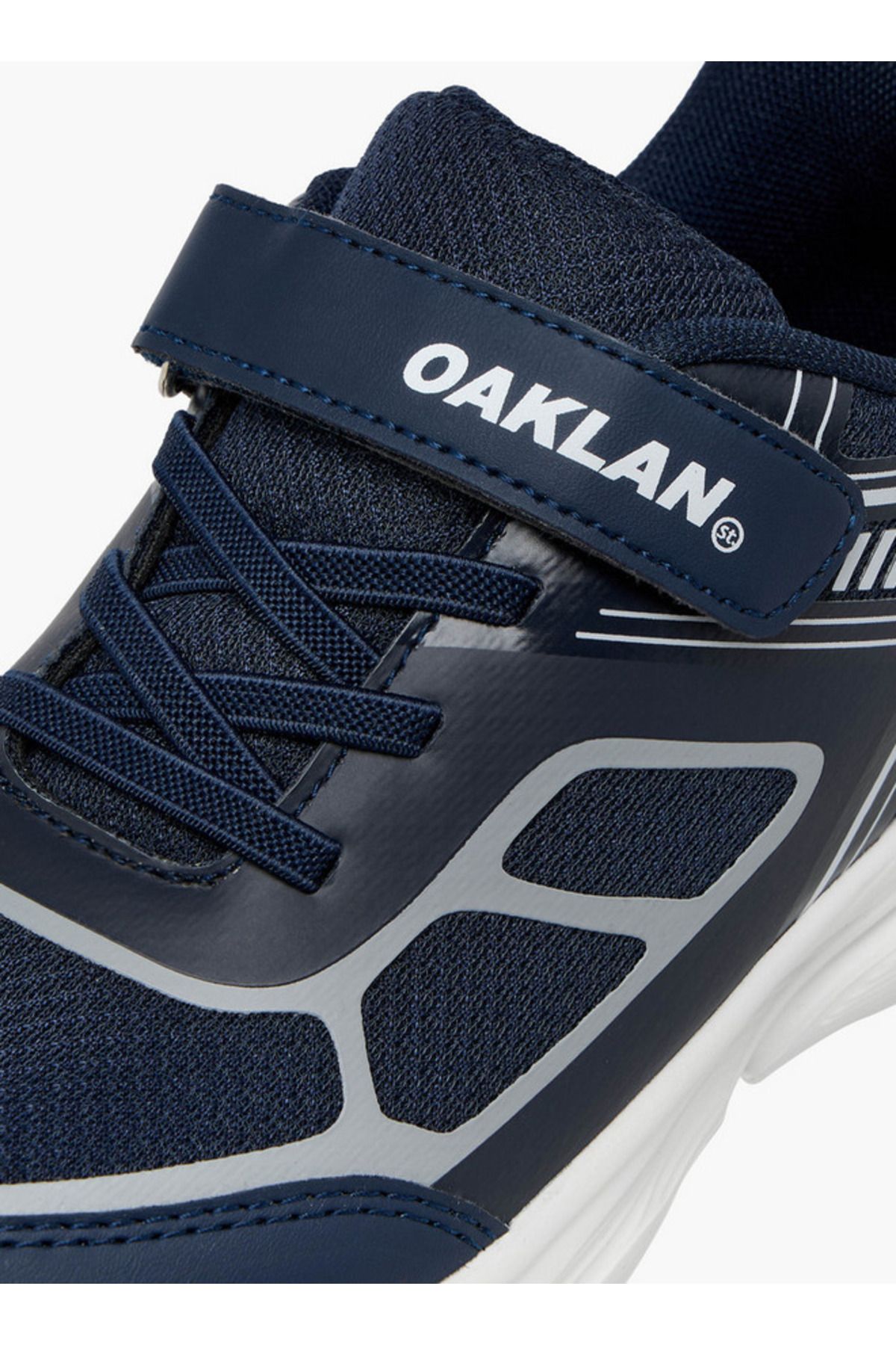 Oaklan by Shoexpress-Panelled Shoes with Hook and Loop Closure 4