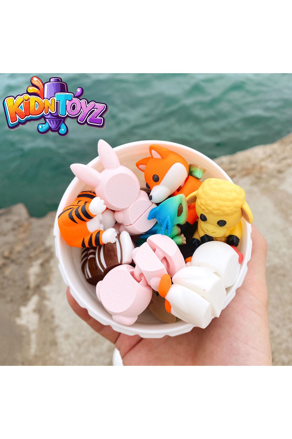 kidntoyz-مجموعة ميجا كيبريك للحيوانات – 14 قطعة من ألعاب الحيوانات الصغيرة + بيضة مفاجأة 5