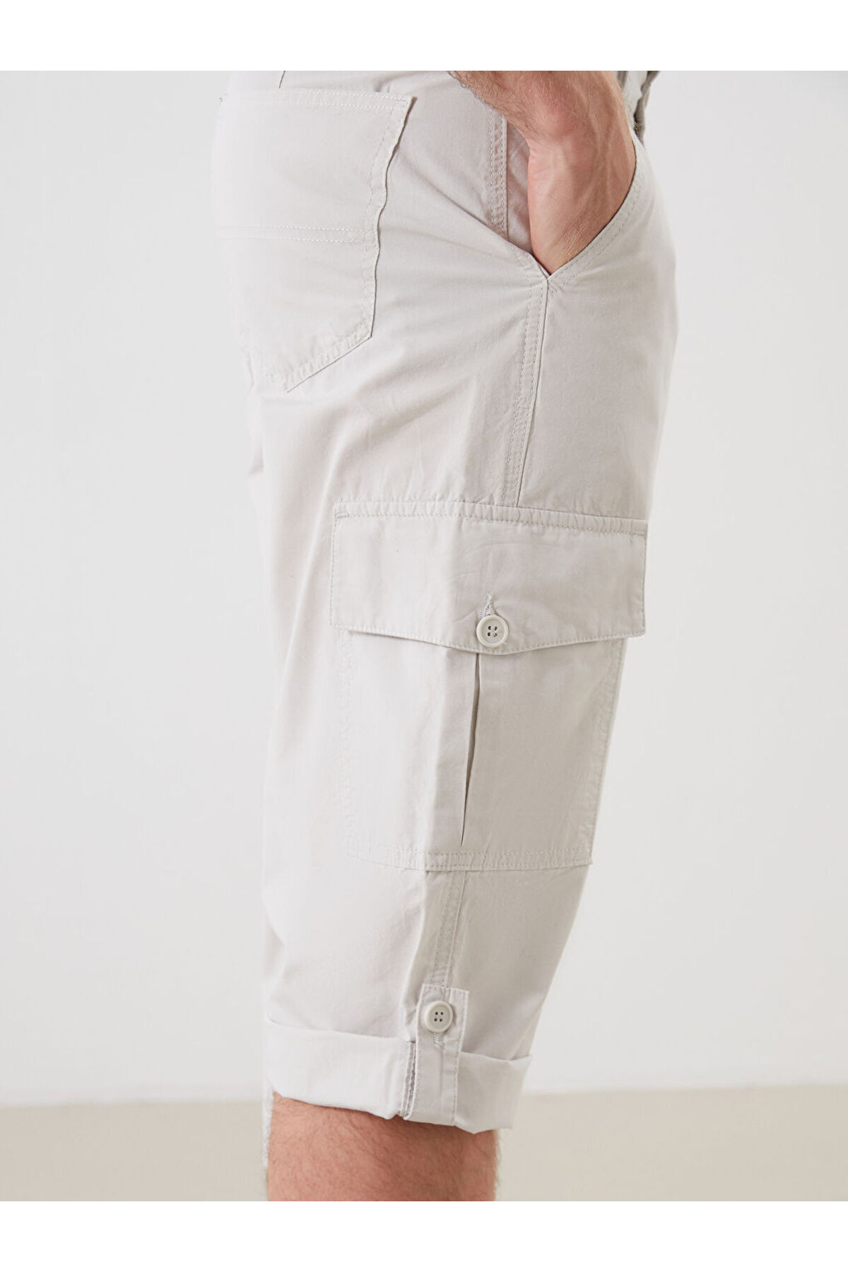LC Waikiki-Create Your Style from Uzg Store |   Standard Fit Men's Cargo Shorts 4