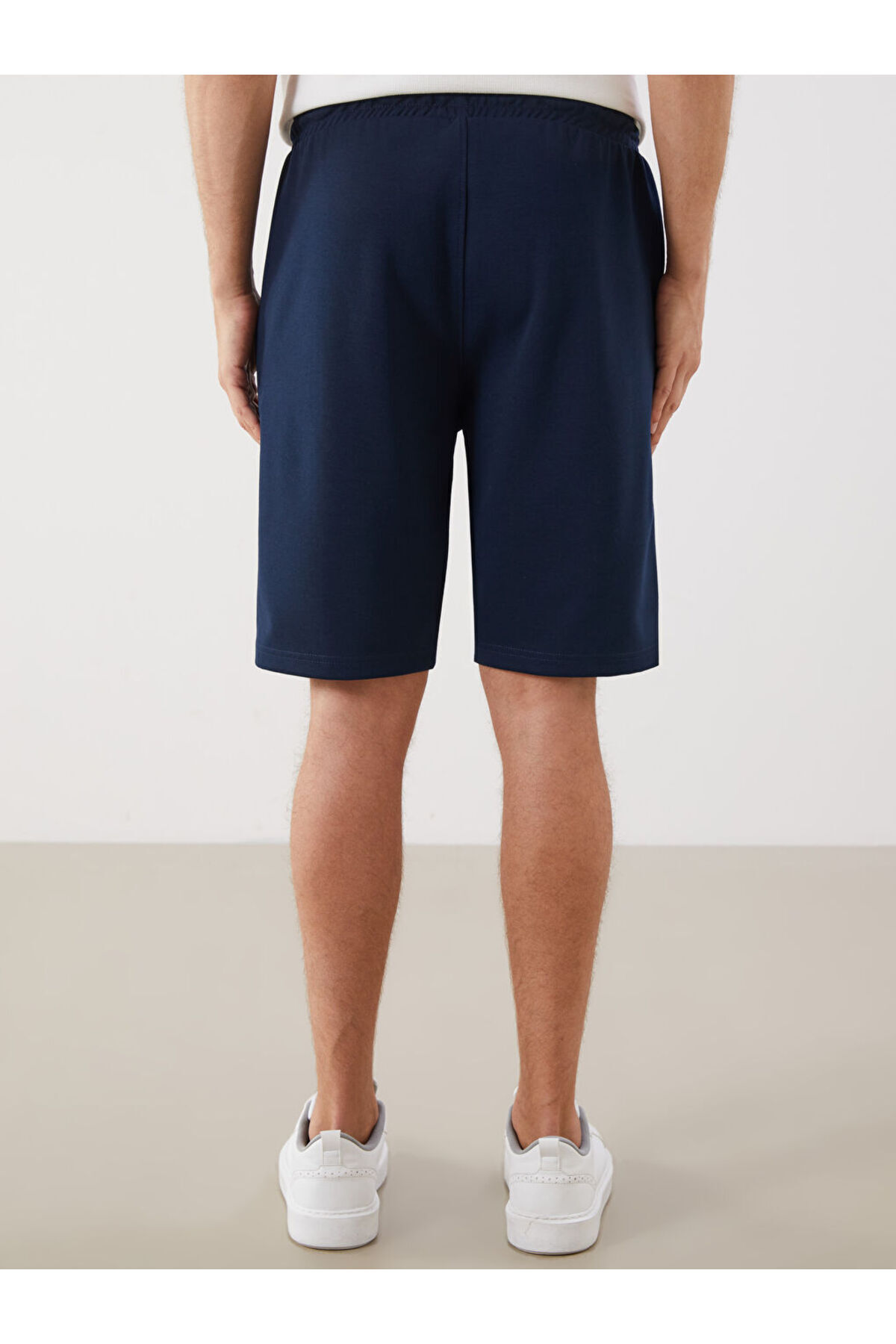 LC Waikiki-Create Your Style from Uzg Store |   Standard Fit Men's Shorts 5