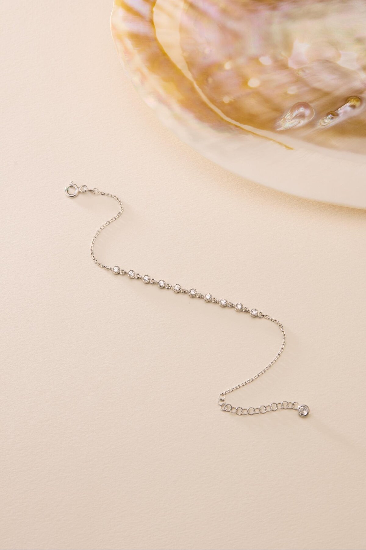 NEREZE  925 Ayar Gümüş Bereketi Rodyum Kaplama Minik Sıralı Beyaz Zirkon Taşlı Bileklik - Görsel 4
