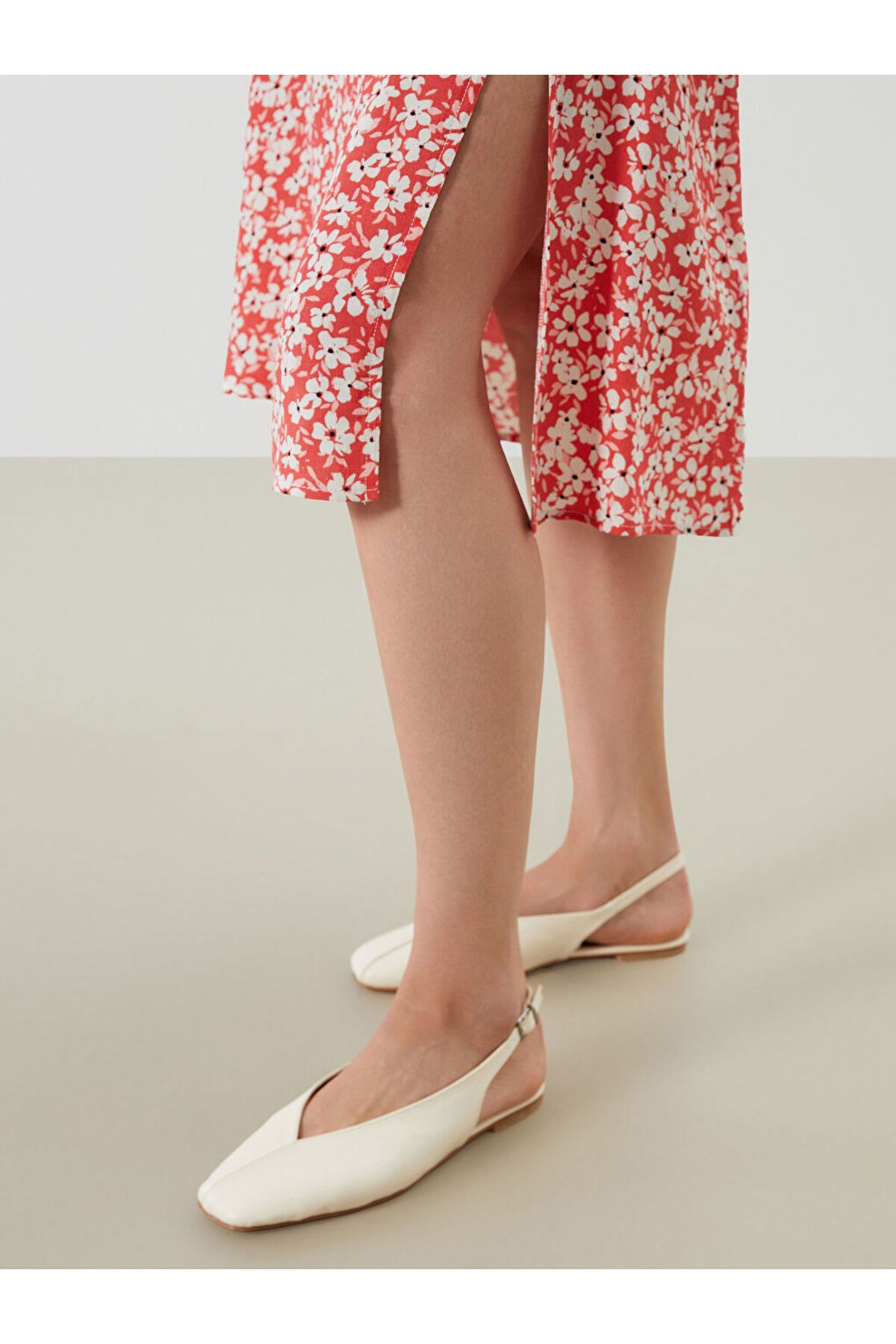 LC Waikiki-Sparkling Selections from Shining Store |   Mixed Elastic Waist Floral Slit Skirt 3