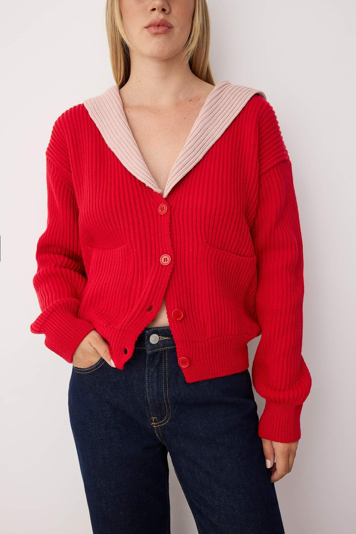 Trendyol Collection-Red Color Block Turn-Down Collar Detailed Soft Textured Knitwear Cardigan Twoaw26Hi00059 3