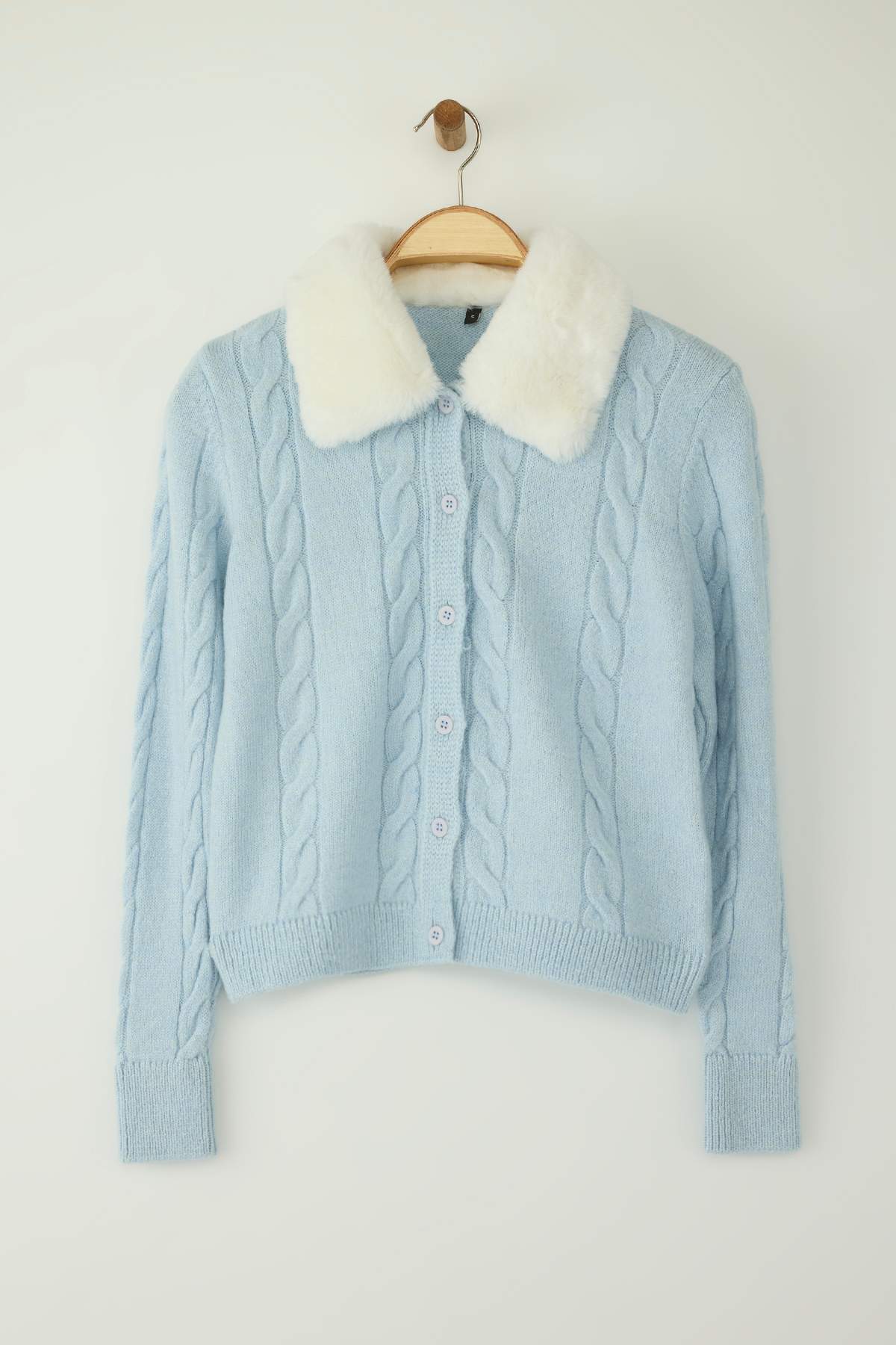 Trendyolmilla  Mavi Crop/Kısa Kürk Yakalı Saç Örgü Triko Hırka TWOAW26HI00048 - Görsel 5