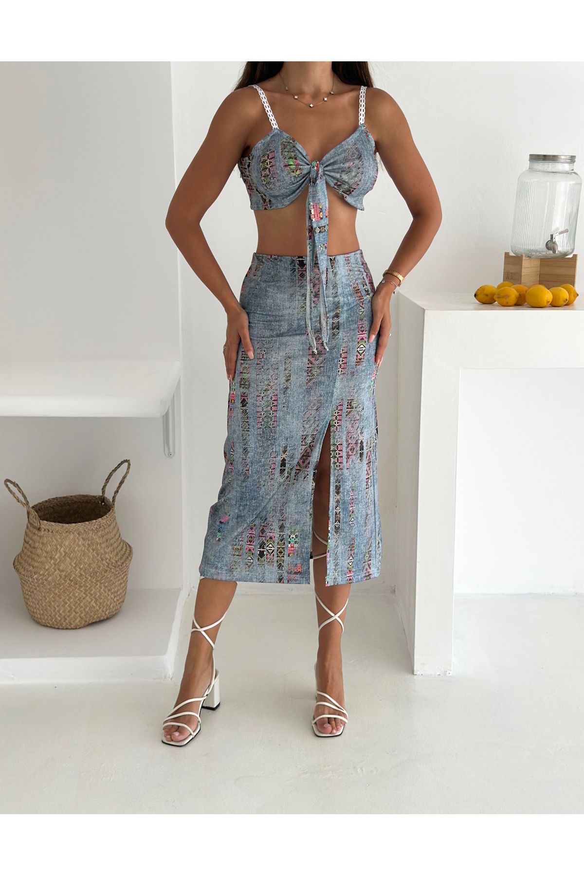 YUSUF CAN KARATAŞ KARATAŞ GİYİM-Women's Patterned Lycra Fabric Strap Front Tie Crop and Slit Midi Skirt Set 2