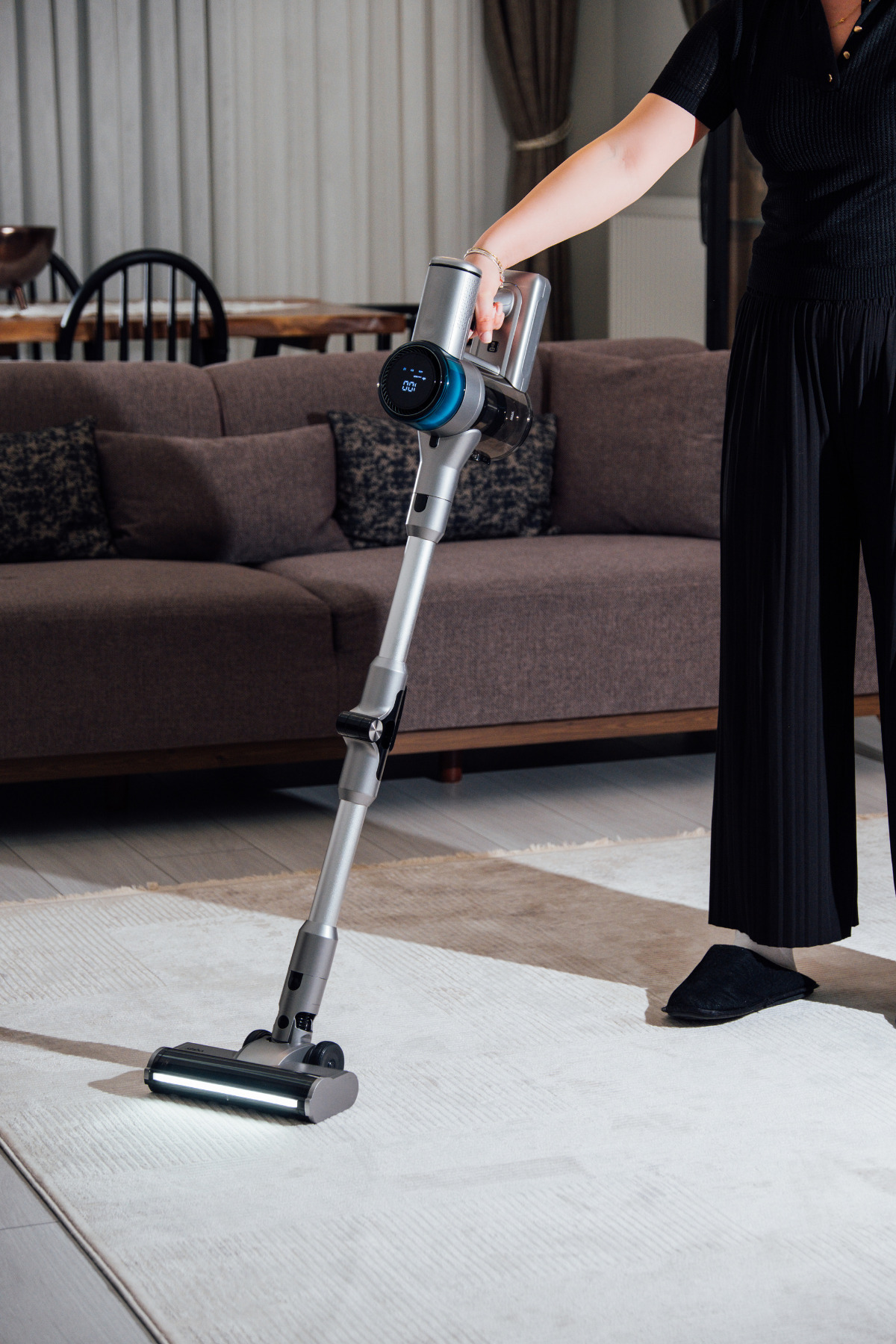Sinbo Svc-8621 Bldc Motorlu Dikey Kablosuz Şarjlı Led Aydınlatmalı Süpürge