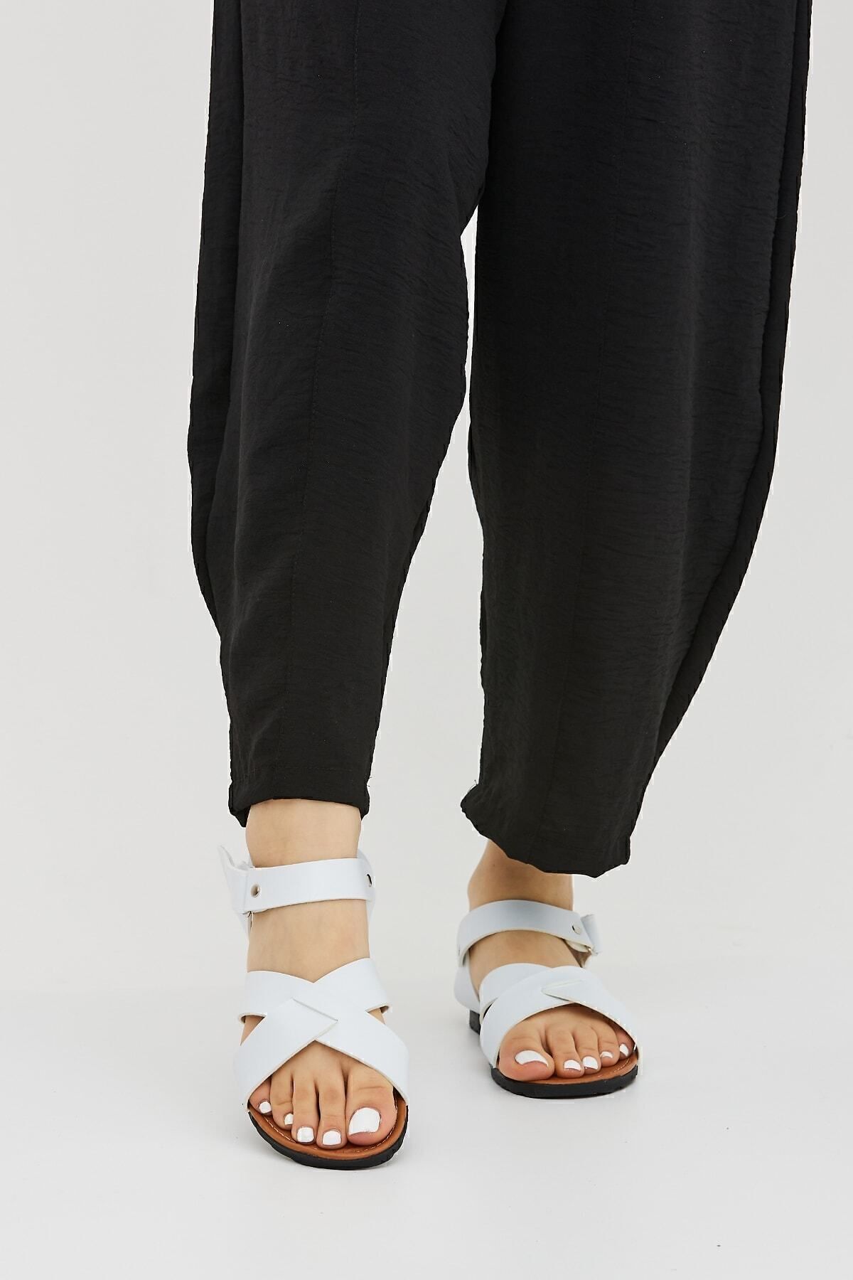 Moda Devrin-White Cross Adjustable Velcro Sandals 4