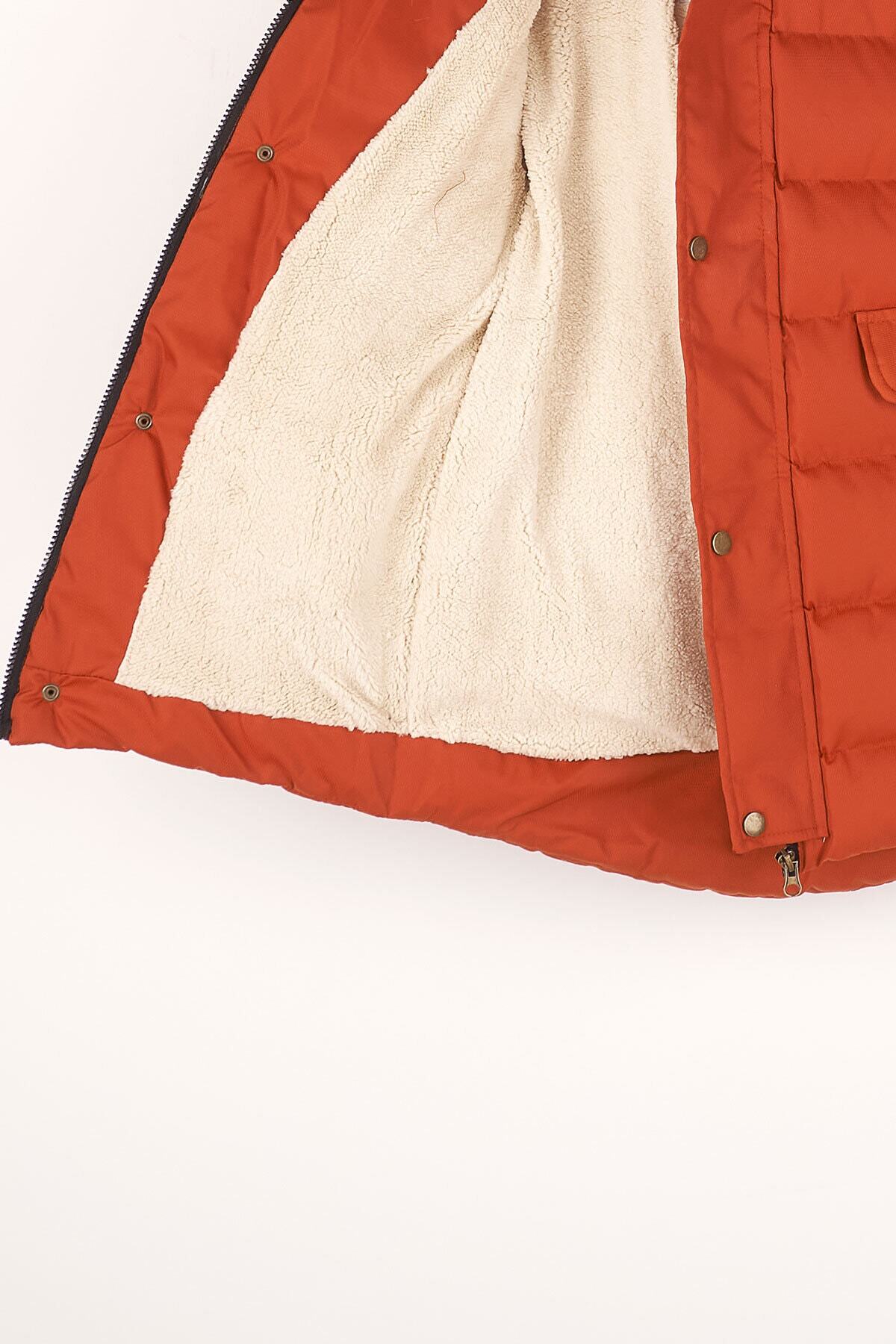 Mika Bebek & Çocuk Kürklü Kapüşonlu Ekstra Dolgulu Cepli Fermuarlı Erkek Çocuk Kiremit Mont fotoğrafı 4 (önizleme)