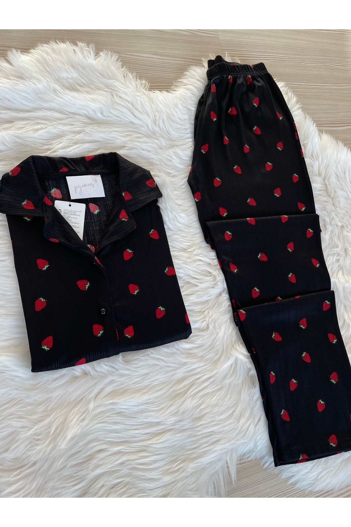 Pijamacs Siyah Çilek Desenli Pegasus Kısa Kol Pijama Takımı görsel 2