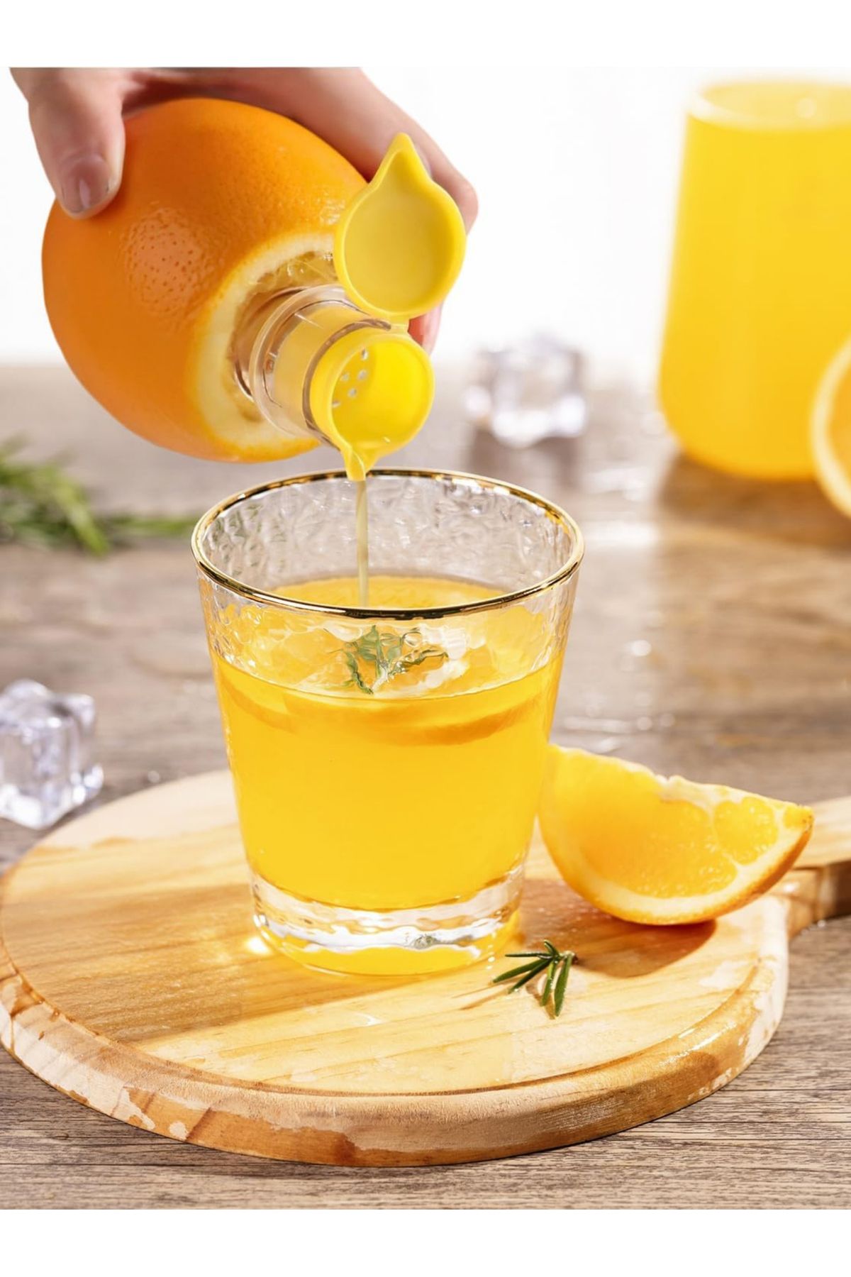 Mapple Home-2-Piece Lemon Squeezer Bpa Free with Lid Juicer Lemon Squeezing for Cocktails and Drinks 3