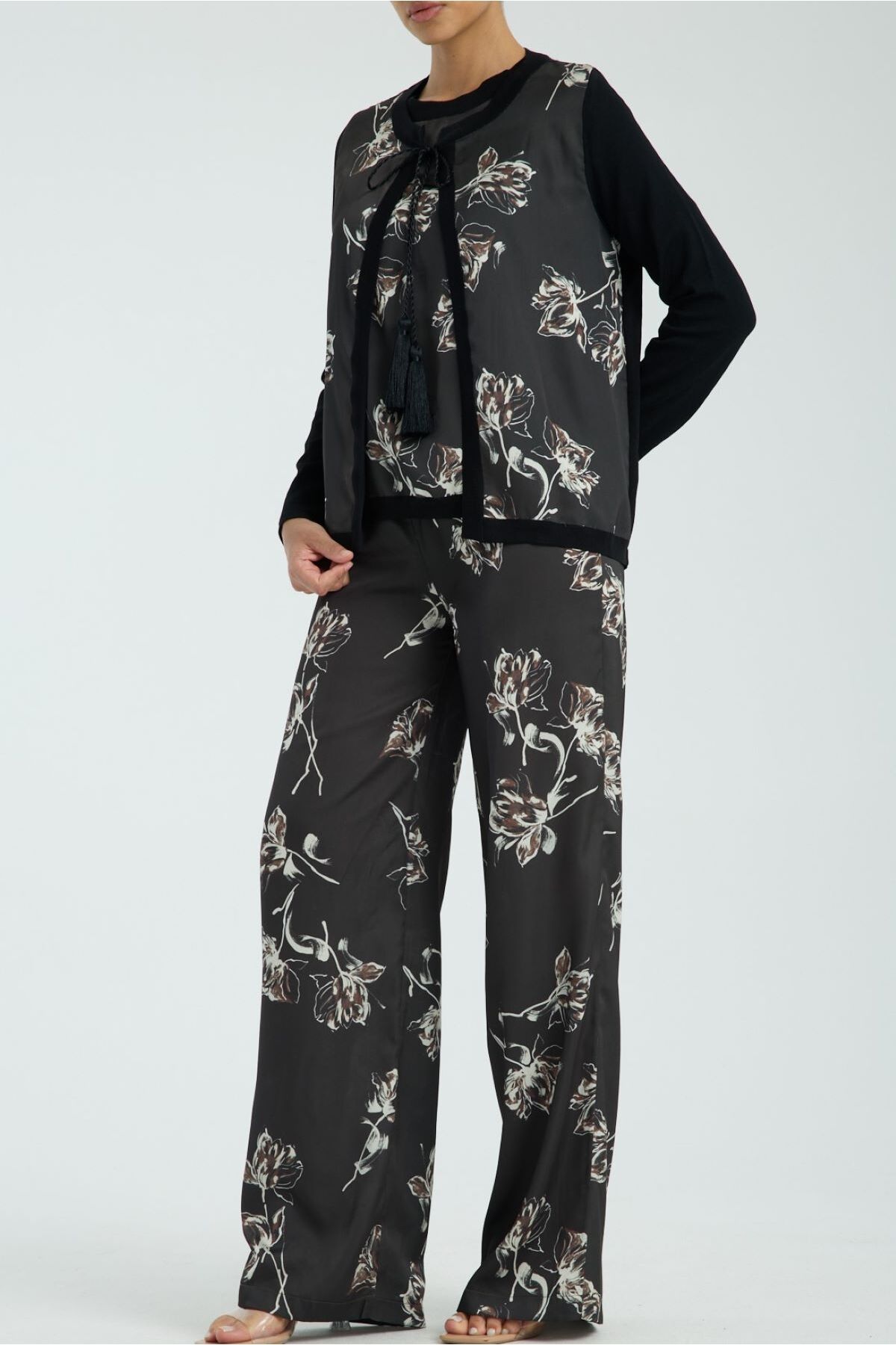 trikobis-Tricot Cardigan with Flower Pattern on the Front Satin Fabric 5