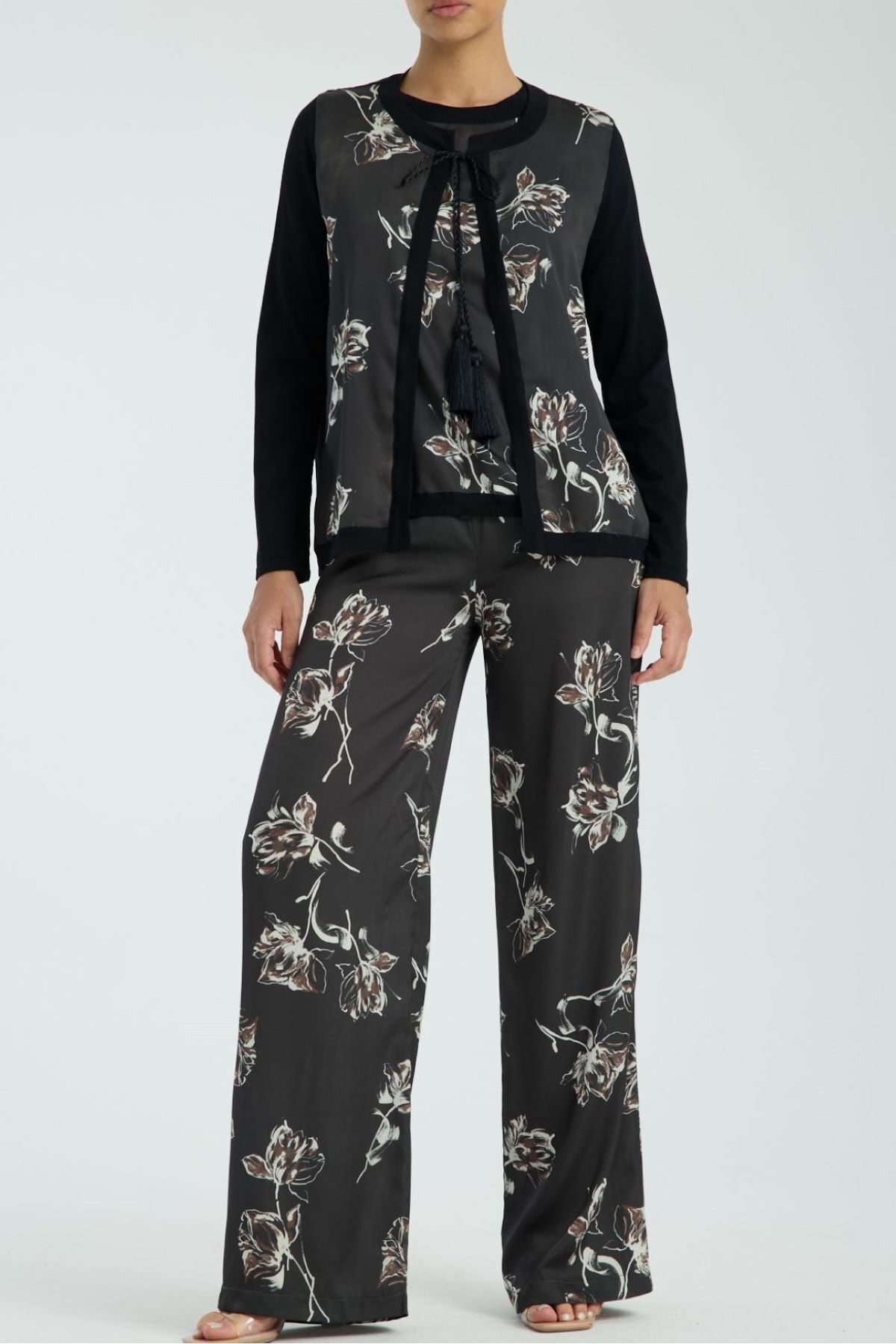 trikobis-Tricot Cardigan with Flower Pattern on the Front Satin Fabric 4