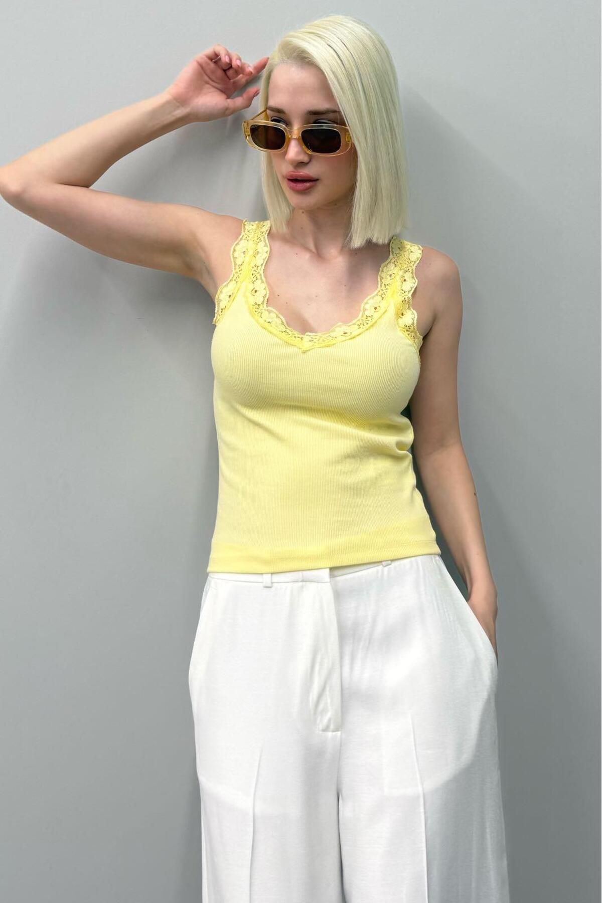Seeh-Yellow Lace Basic Women's Undershirt Sh251 6