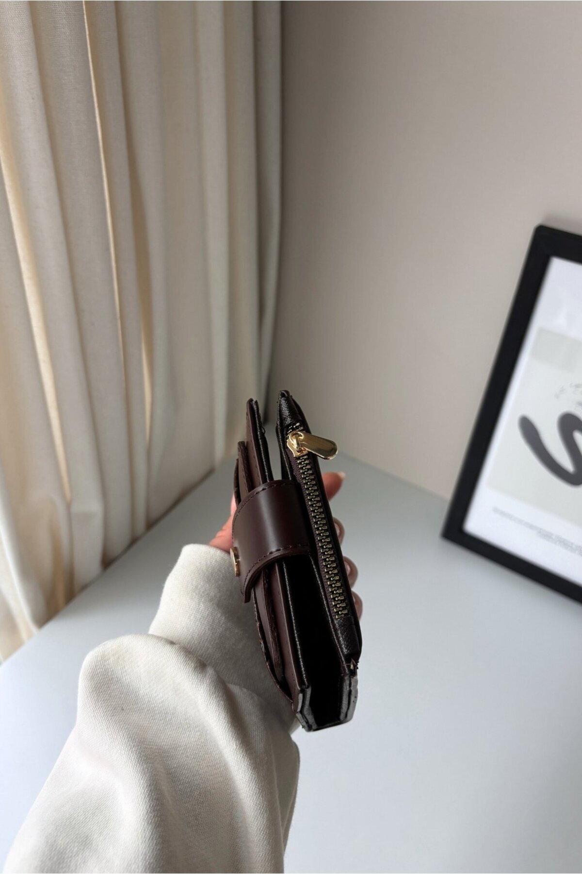 Yuka Atelier  Ela Orta Boy Ayrılabilir Kartlık Detaylı Suni Deri Cüzdan - Görsel 5