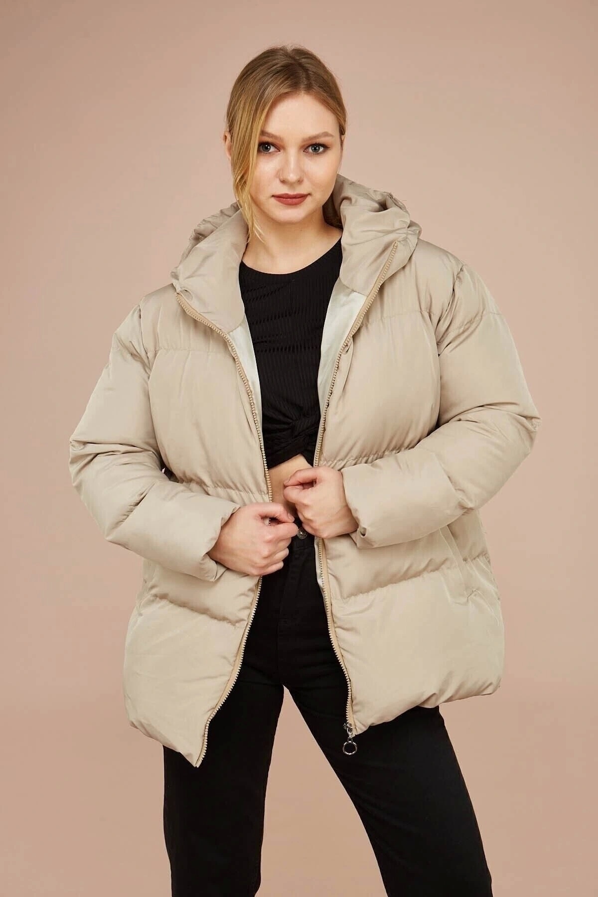 MEECY-Cremefarbener Puffermantel mit Kapuze für Damen 3