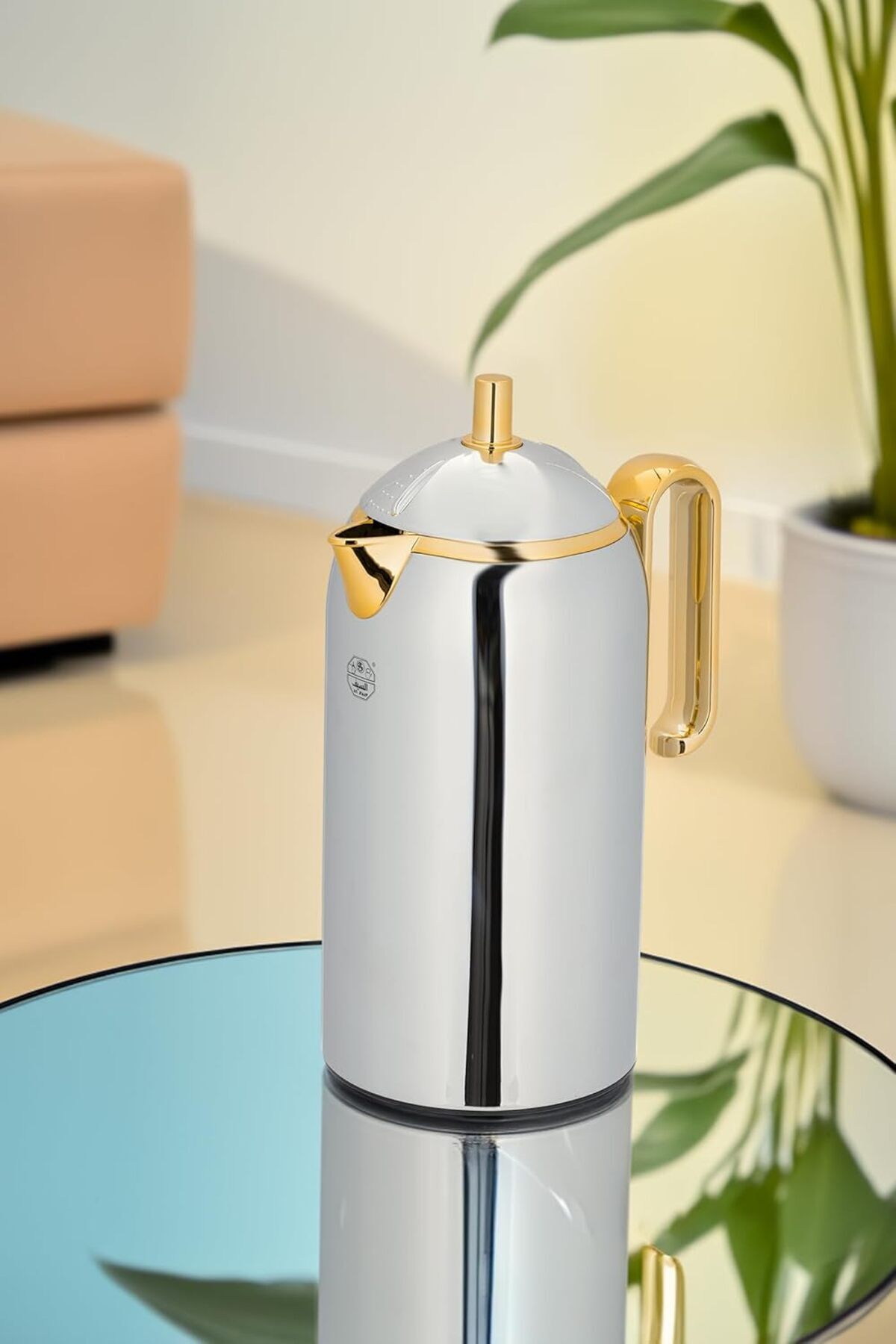 ALSAIF Thermal Flask for Coffee and Tea, Leakproof, Keeps Beverages Hot, Al Saif, 0.65L, Chrome/Gold