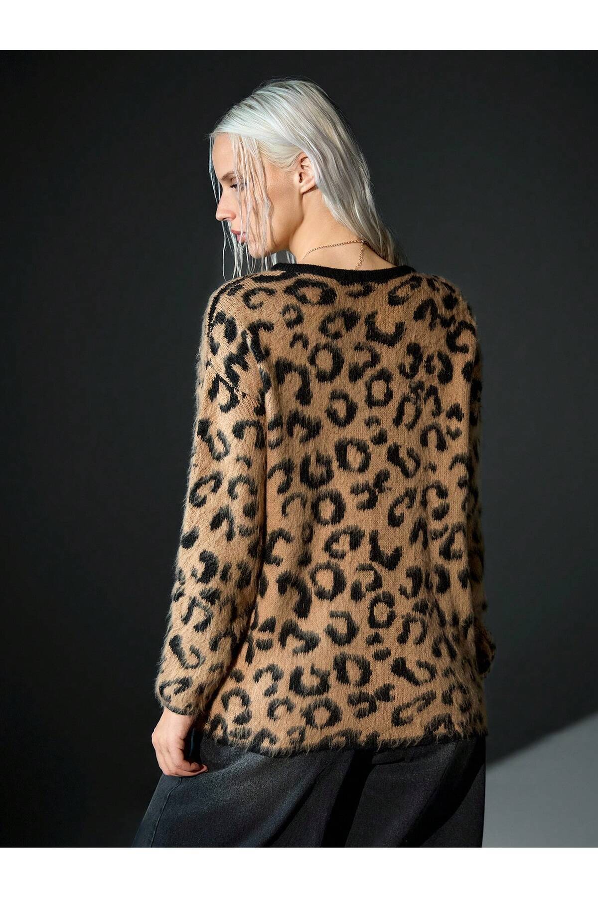 hidafashion-Leopard Pattern, Standard Size, Soft Buttoned Cardigan 3