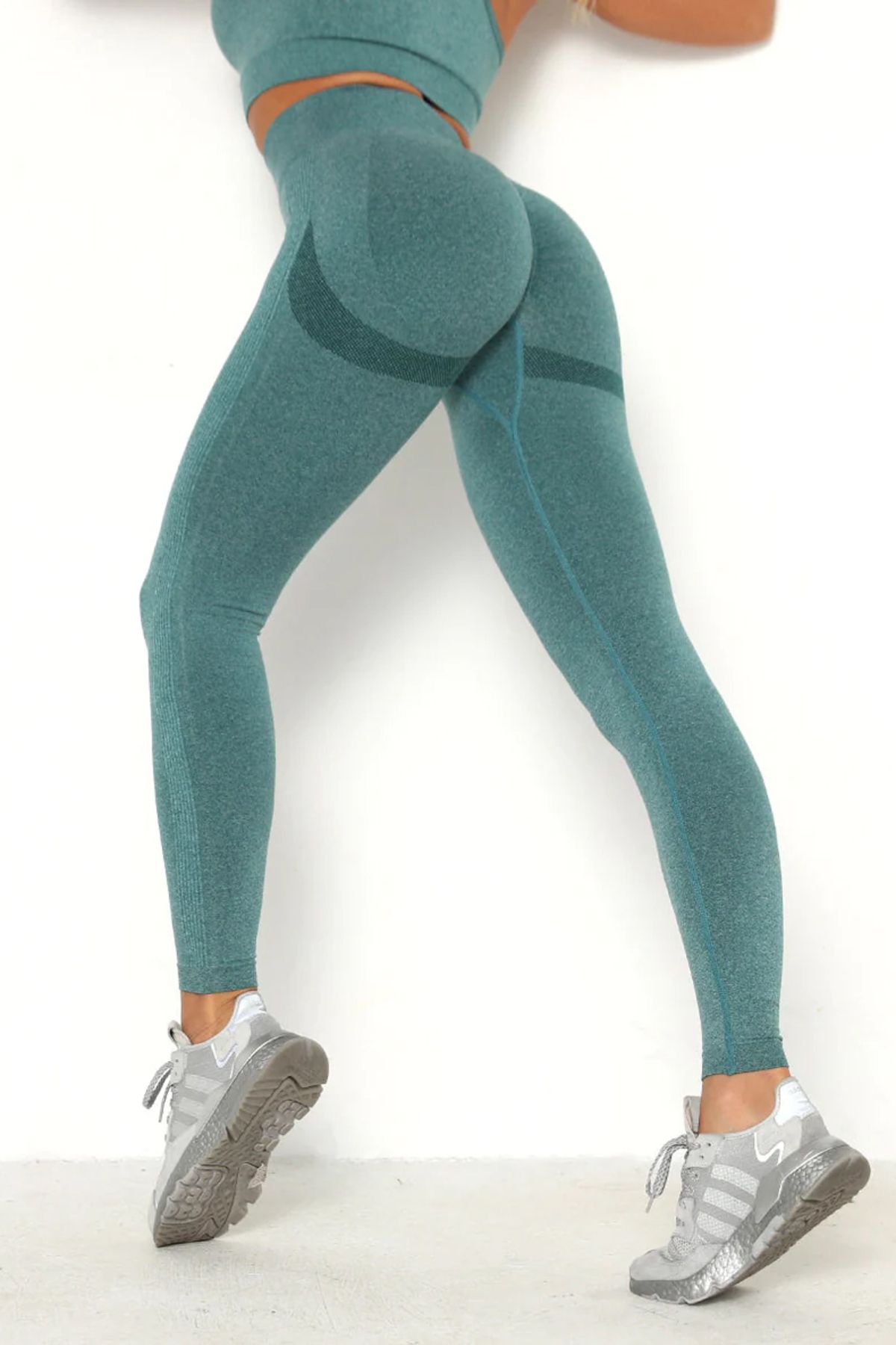 Fizion-Gym Essentials compression tights with push-up effect, Green 1