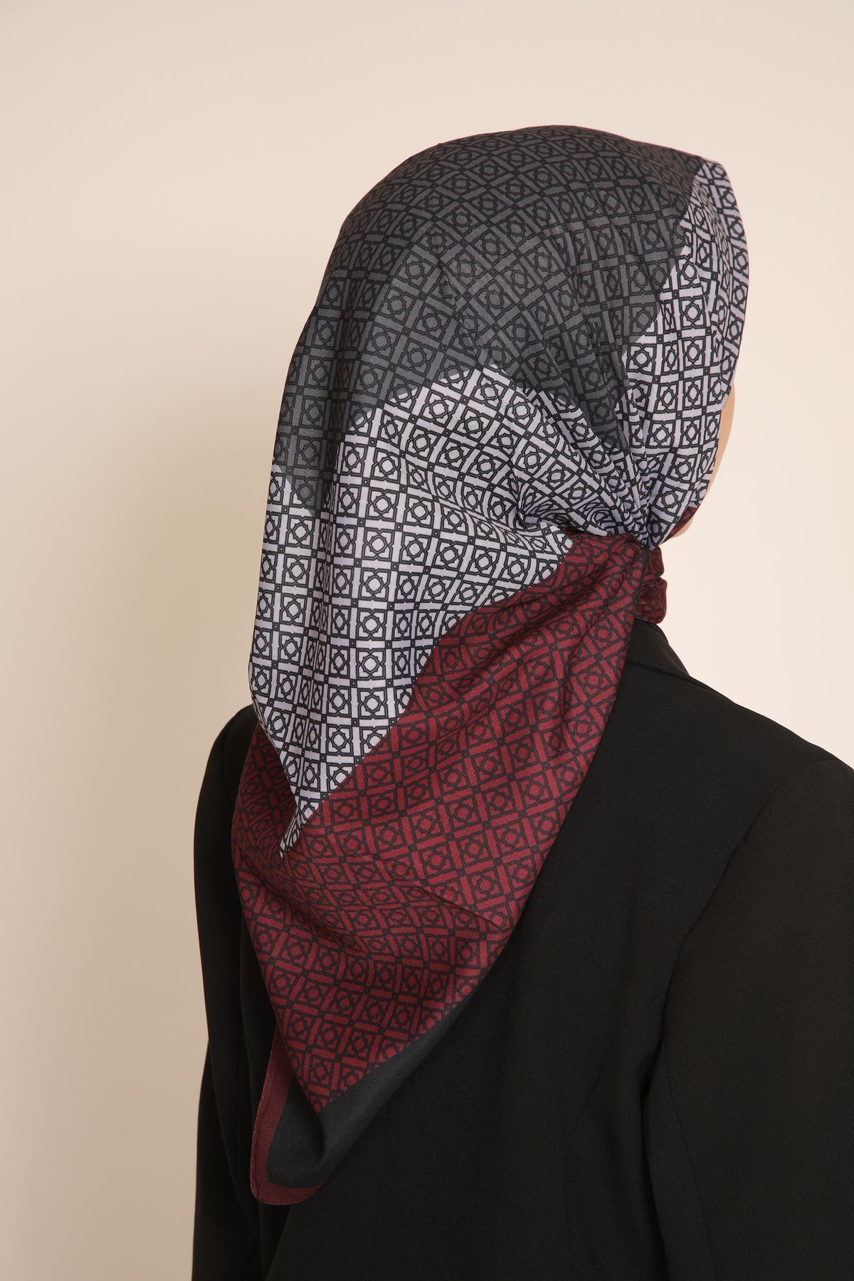 BERCHEM SCARF-Akel Transitional Geometric Pattern Scarf – Modern and Stylish Choice 3