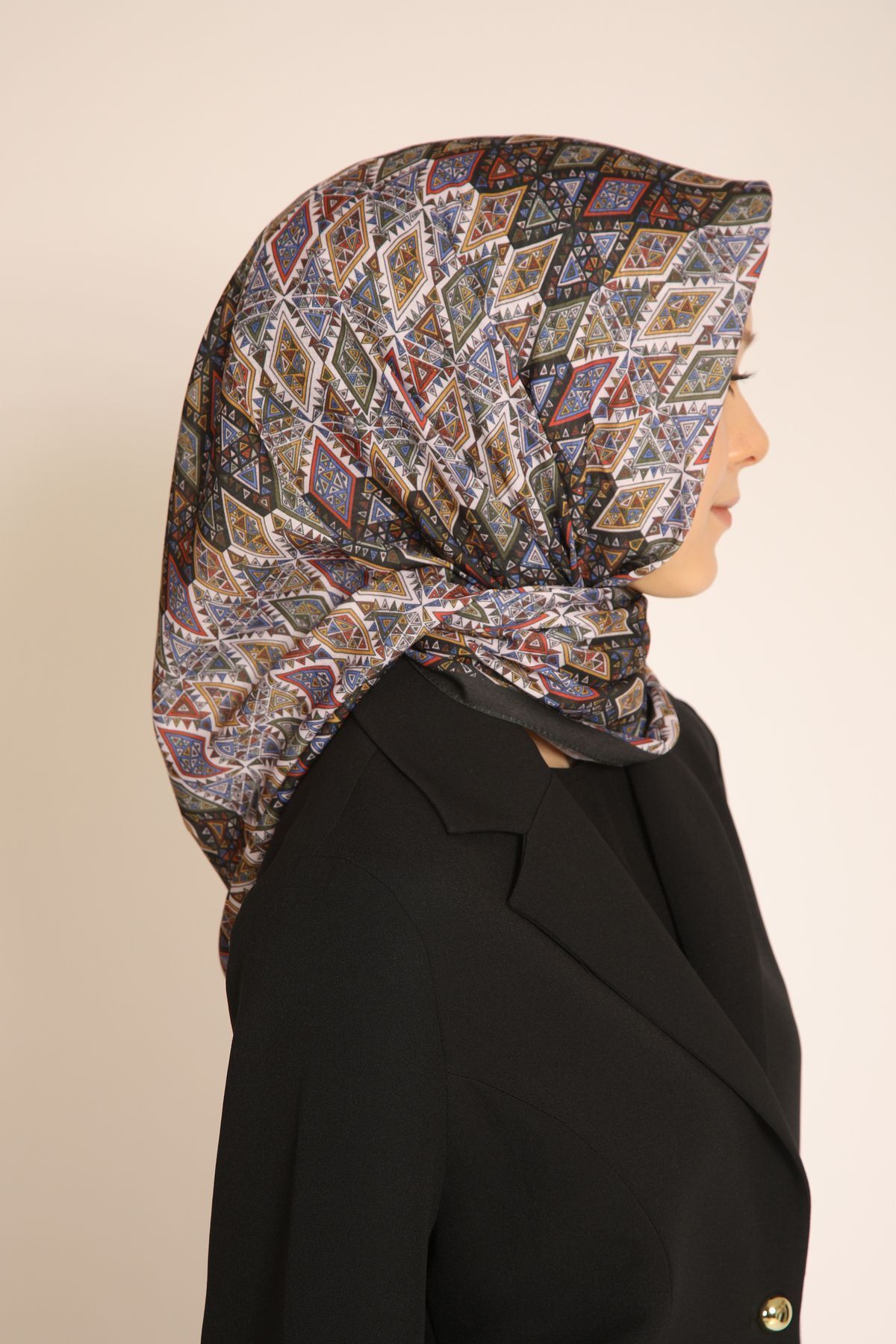 BERCHEM SCARF-Akel Ethnic Patterned Scarf – Modern and Colorful Combinations Indispensable 3