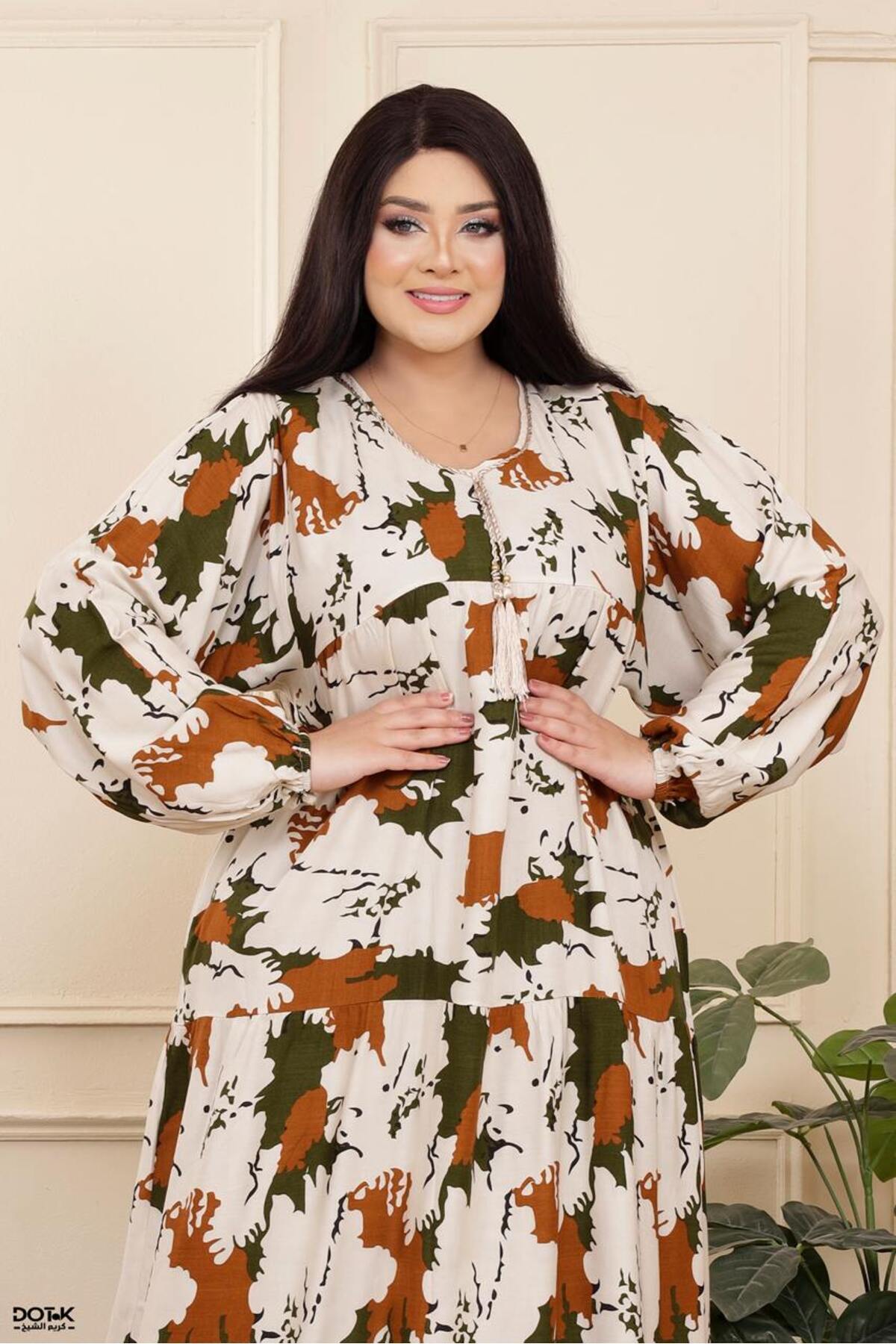 Generies-Reception abaya made of viscose with a belt in the middle, treated against shrinkage. 3