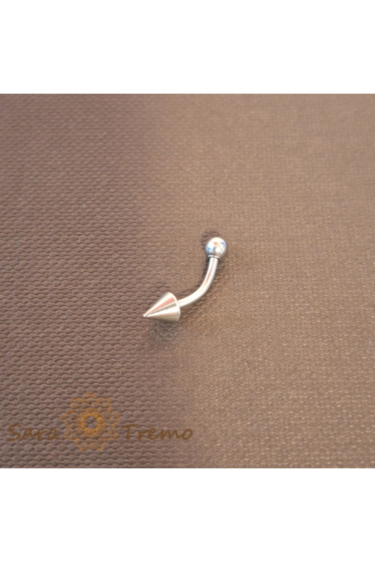 saratremo-Curved Piercing with Large Arrow and Small Ball Made of Titanium 1