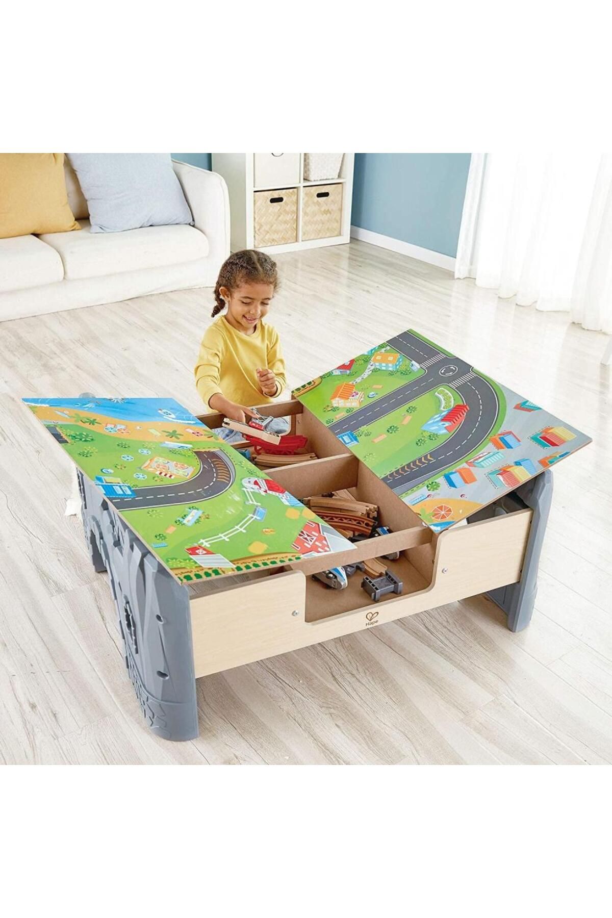 Hape-Train set with table 4