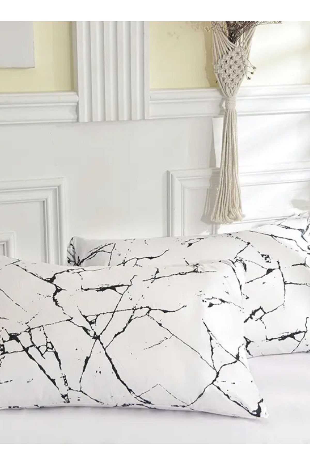 LUNA HOME-6 piece queen size bed linen set in Scandinavian style with marble pattern 200x230cm. 3
