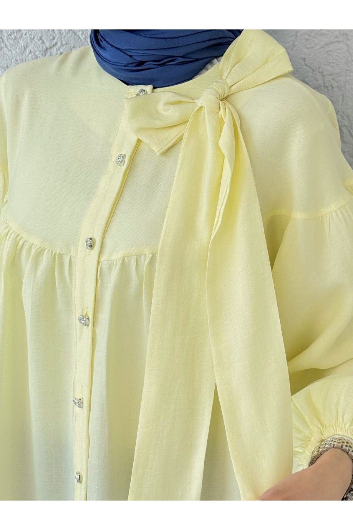 Modamorfo-Buttoned Linen Tunic with Bow Detail at the Collar and Elastic Sleeves - Light Yellow 5