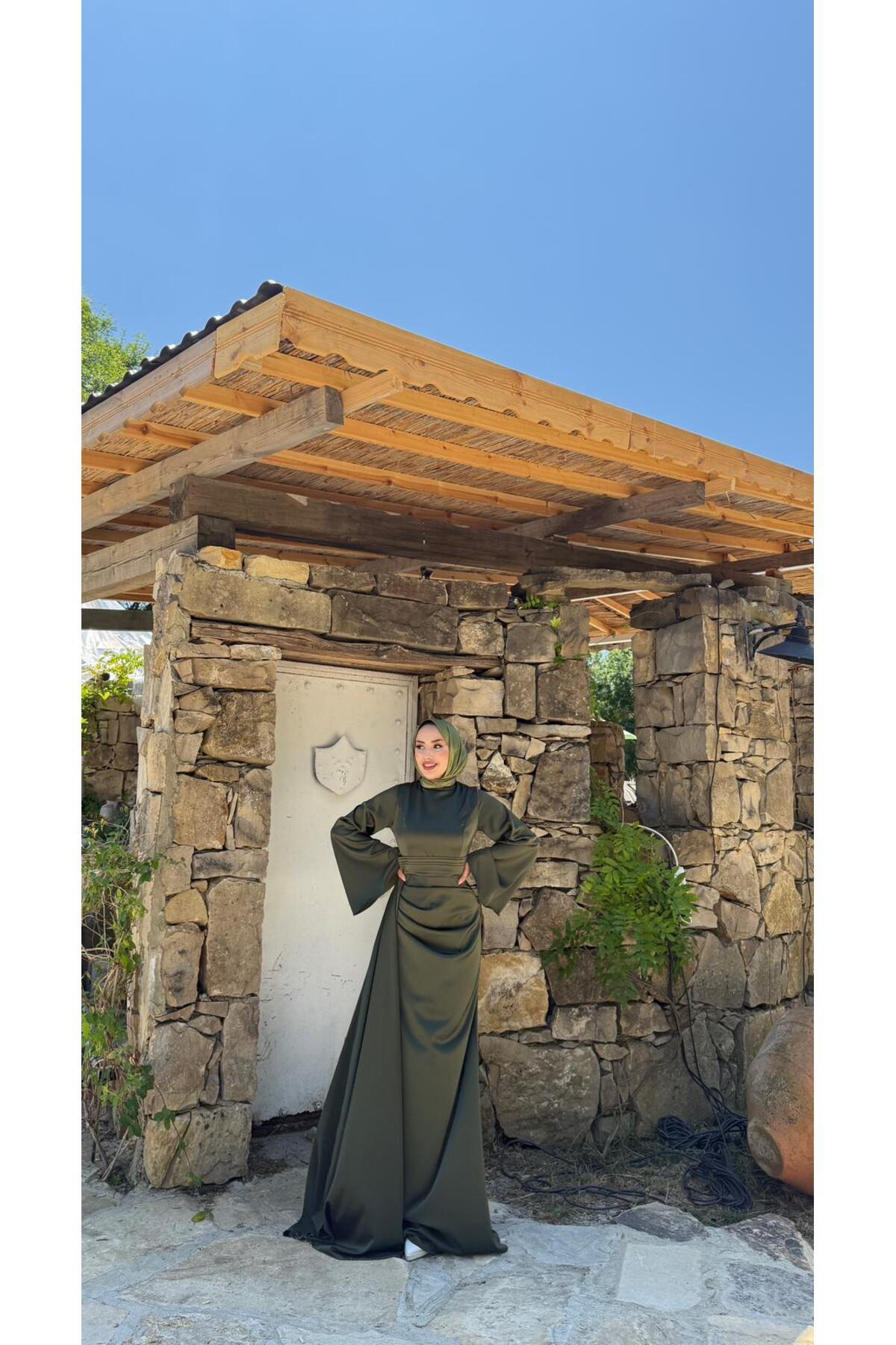 moda zeynaa KUYRUK DETAYLI ZEYNAA TESETTÜR ABİİYE