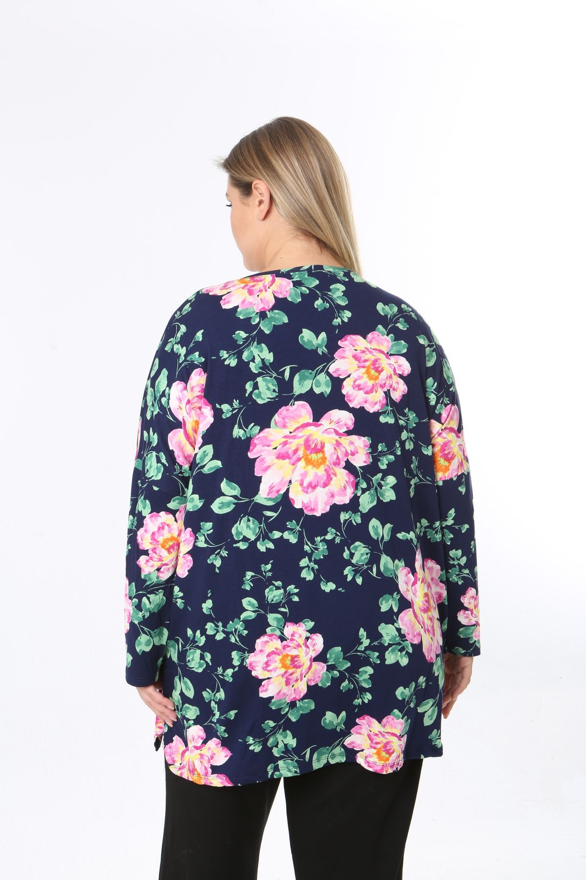 XL Modam-Women's Digital Print Plus Size Tunic 8