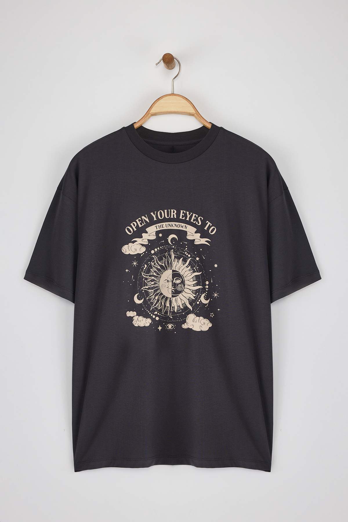 Trendyolmilla  Antrasit %100 Pamuk Oversize/Geniş Kalıp Baskılı Örme T-Shirt TWOSS25TS00148 - Görsel 6