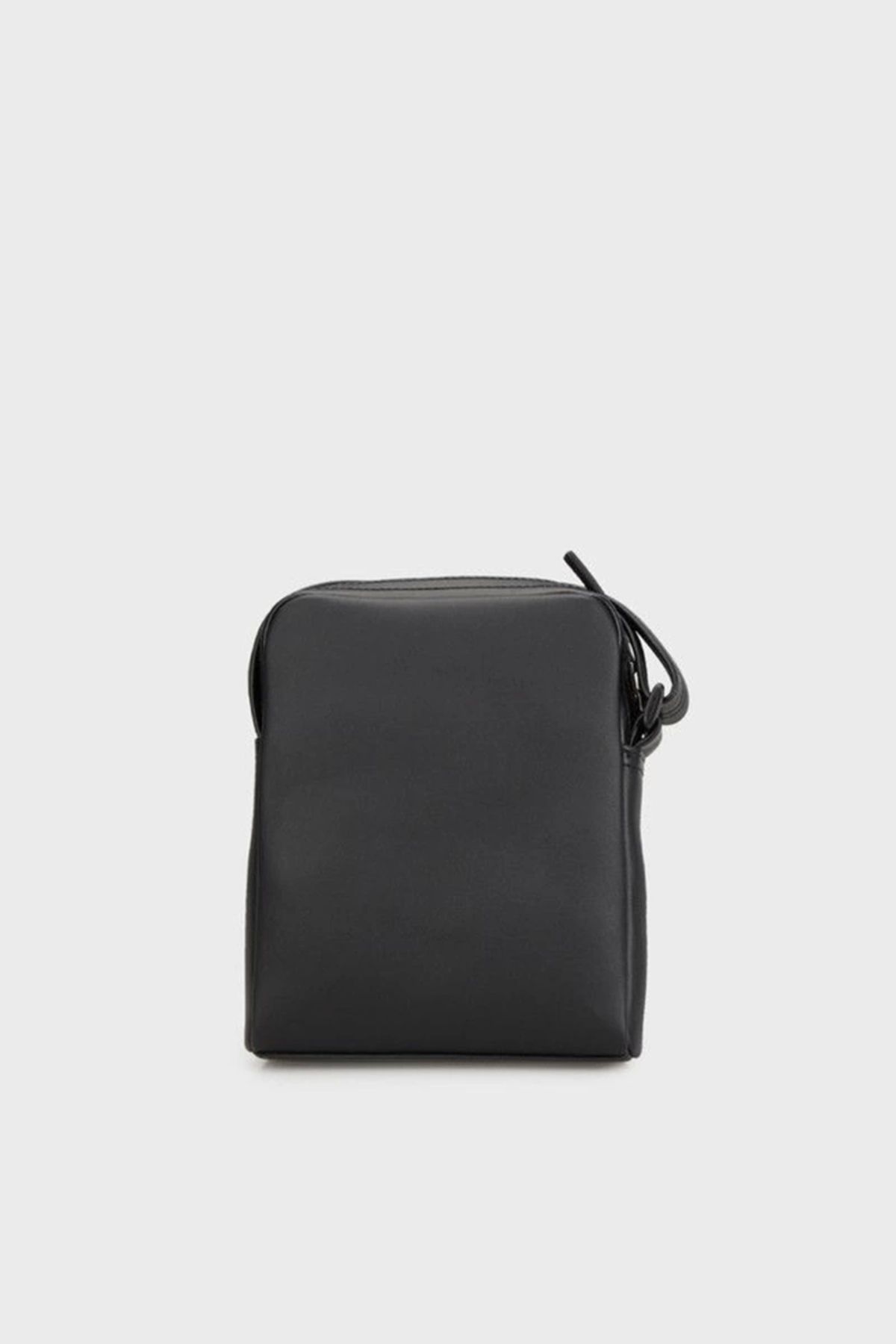 Calvin Klein-Soft Reporter18 Monogram - Stylish and Comfortable Design 2