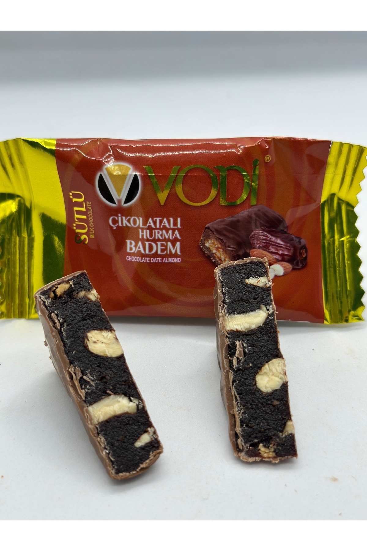 KÖKNAR SÜTLÜ ÇİKOLATALI BADEMLİ HURMA VODİ 250 GR