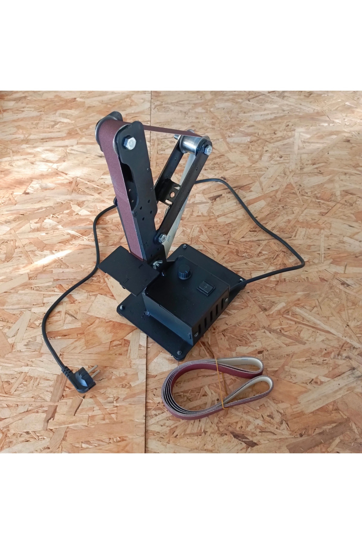 İLGİNÇ ÜRÜNLER MARKETİ Bant Belt Zımpara Bıçak Makas Takım Bileme Atolye İşleri Metal Epoksi, Boynoz Zımparalama Makinesi