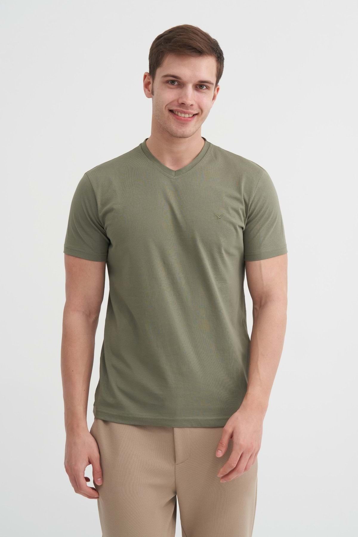 Cazador-Slim Fit Crew Neck Cotton Plain T-Shirt 1