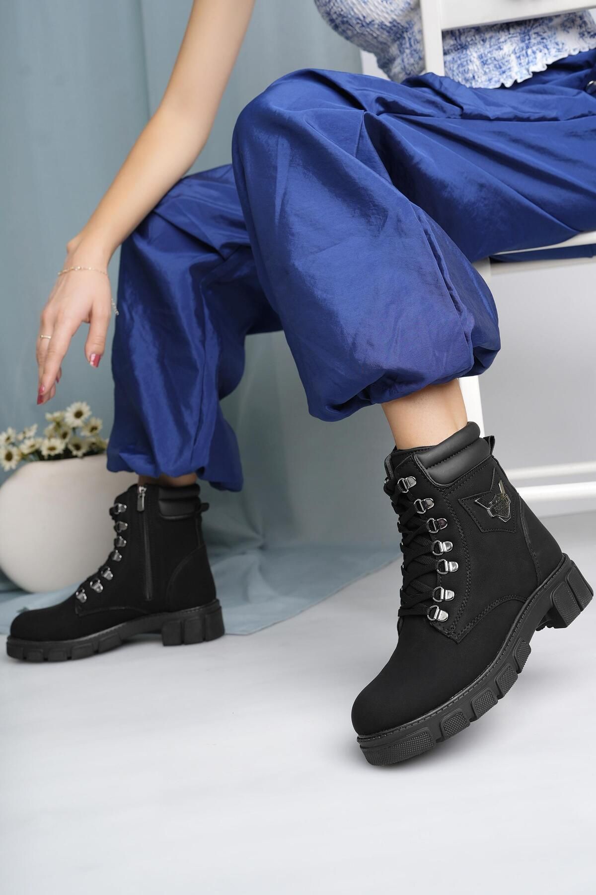 Twingo-670 Black Emerald Winter Non-Slip Sole Women's Boots 1