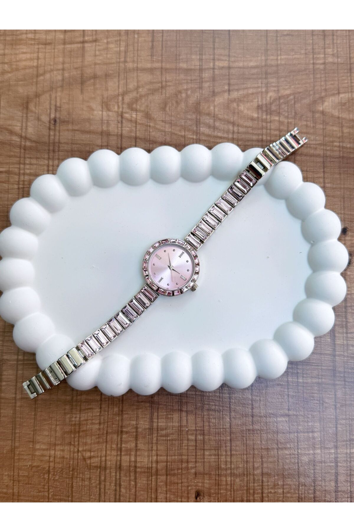 LOOQ  Su Yolu Taşlı Kadın Kol Saat Yeni Model Saat - Görsel 4