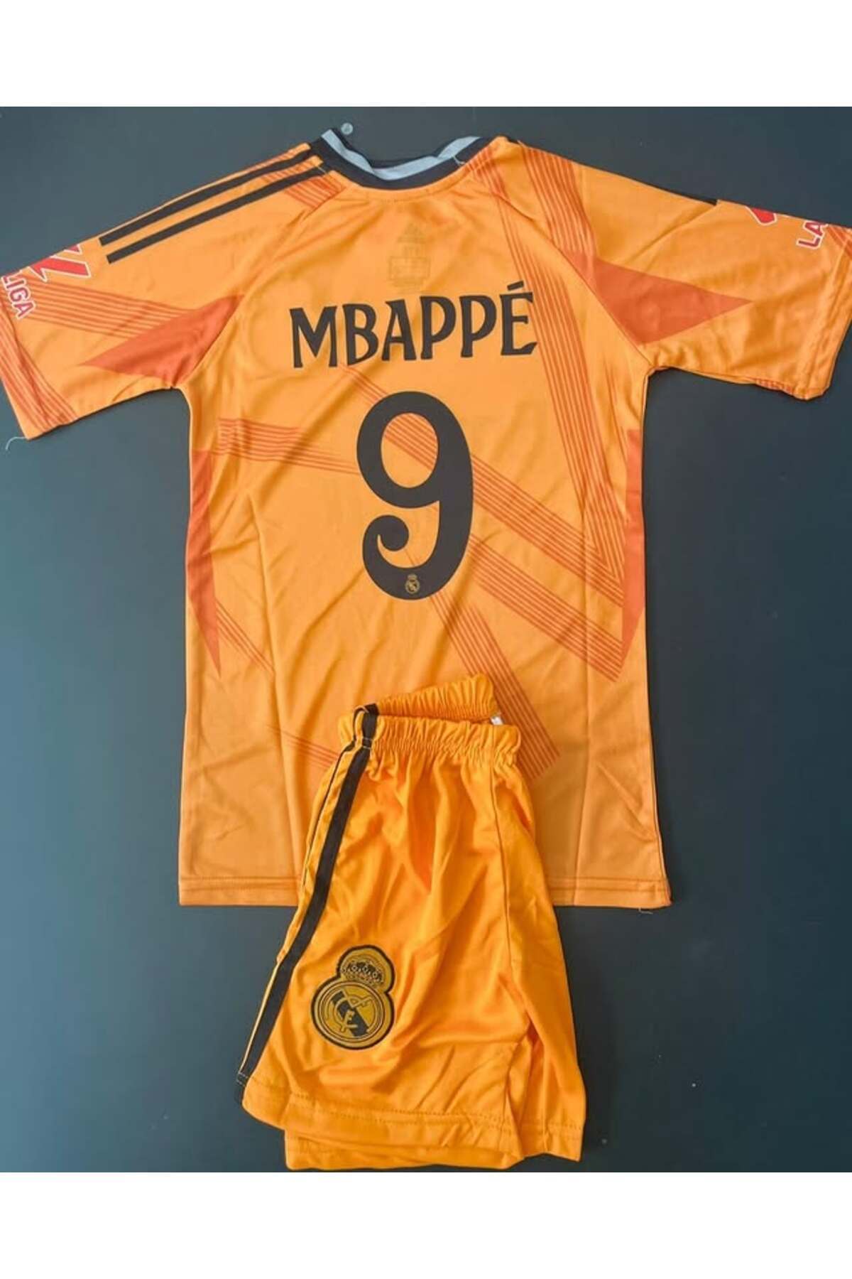 OVES Kylian Mbappe 2024-25 Sezonu R,e,a,l, M,a,d,r,i,d Deplasman Çocuk Forması 4'lü Set