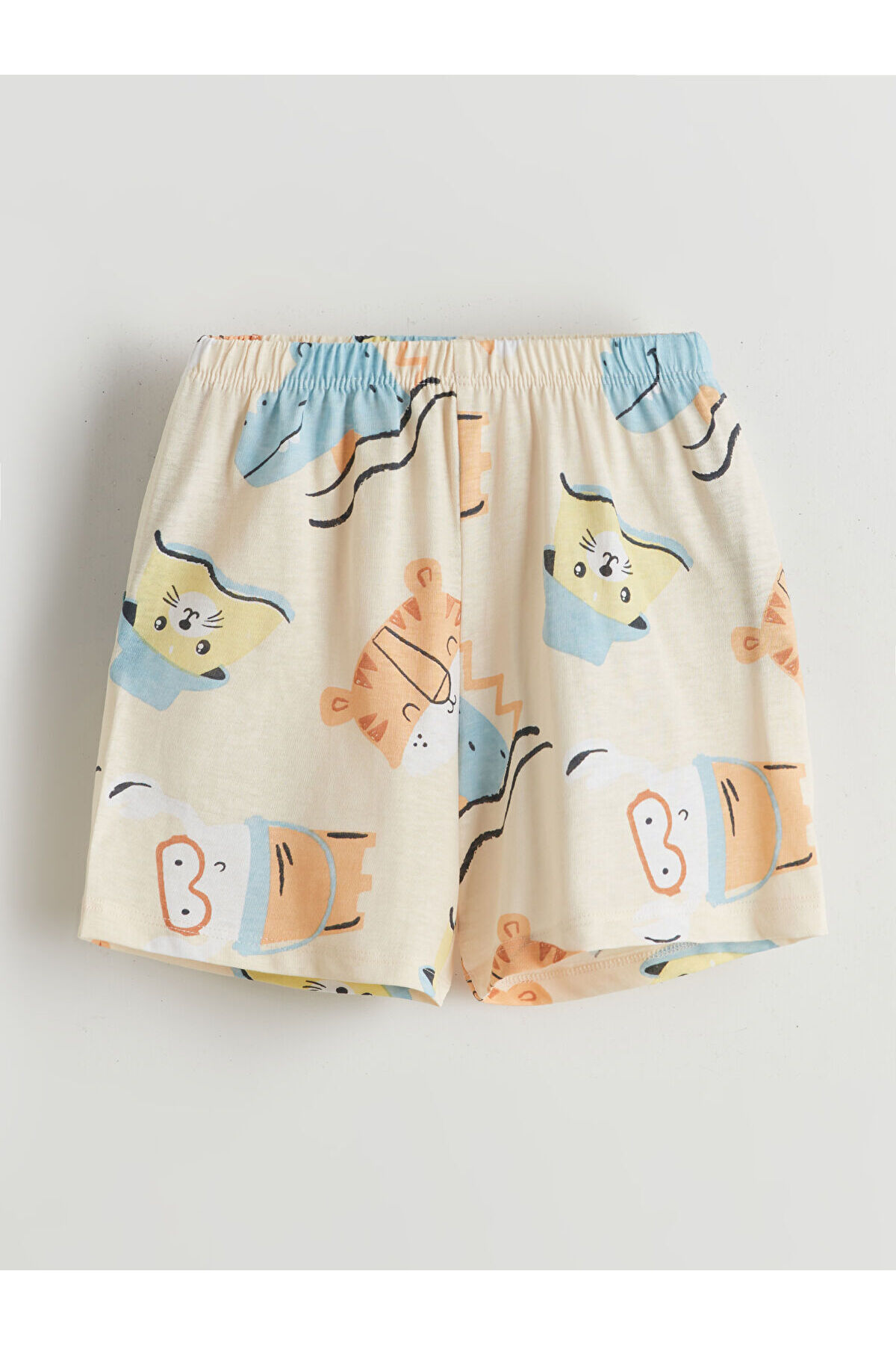 LC Waikiki M&B Collection Bej Baskılı Erkek Bebek Tişört ve Şort 2'li fotoğrafı 4 (önizleme)