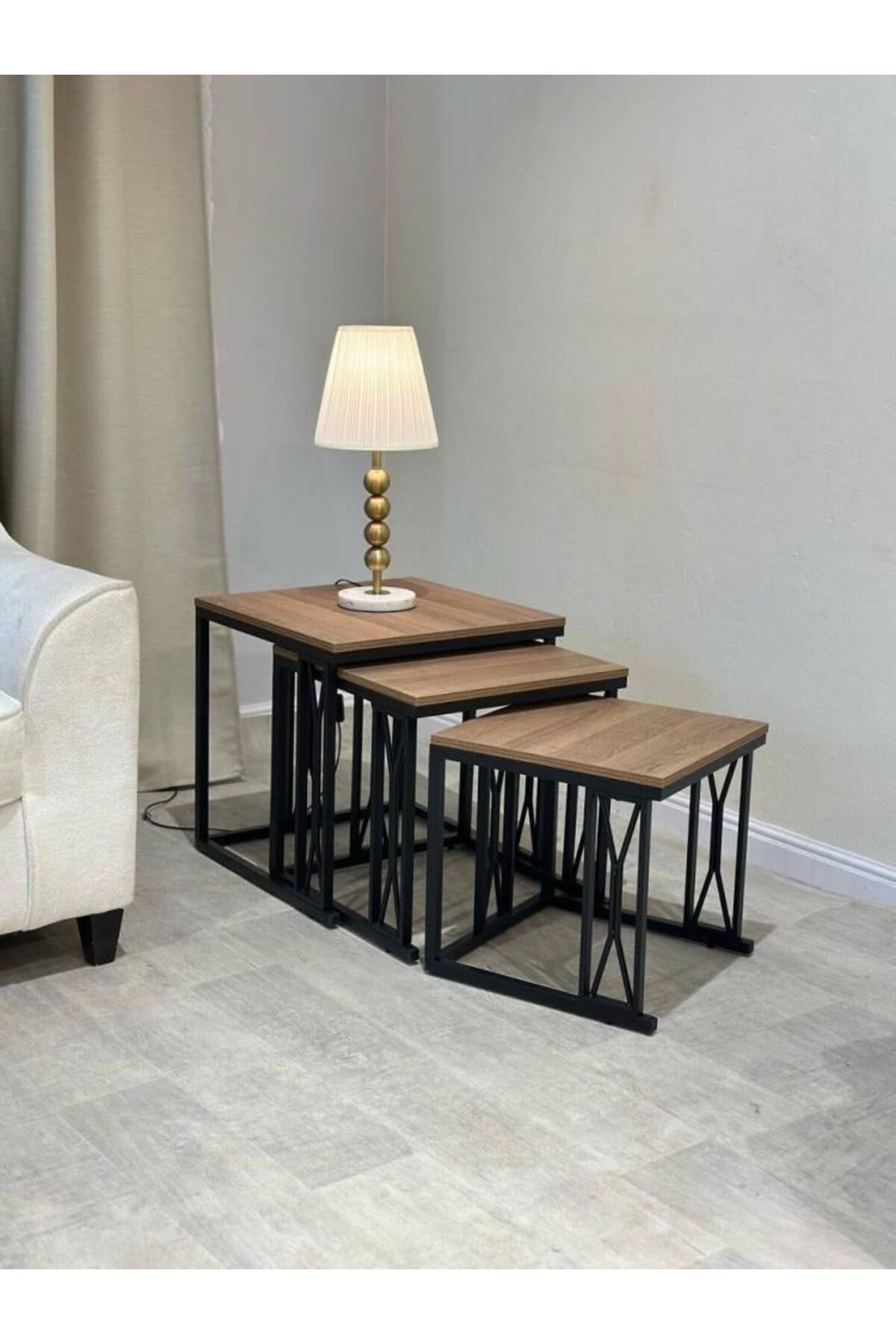 private house-Modern 3-piece table set - elegant and practical design 1