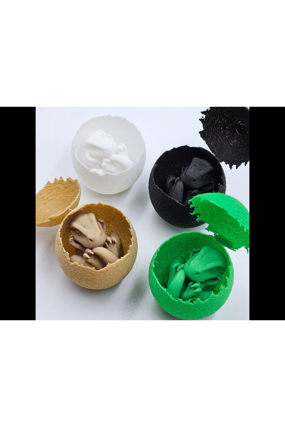 Dinosaurier-Eier-Set mit 4 Stück – 3D-gedruckte dekorative Mini-Eier in verschiedenen Farben (5 cm)